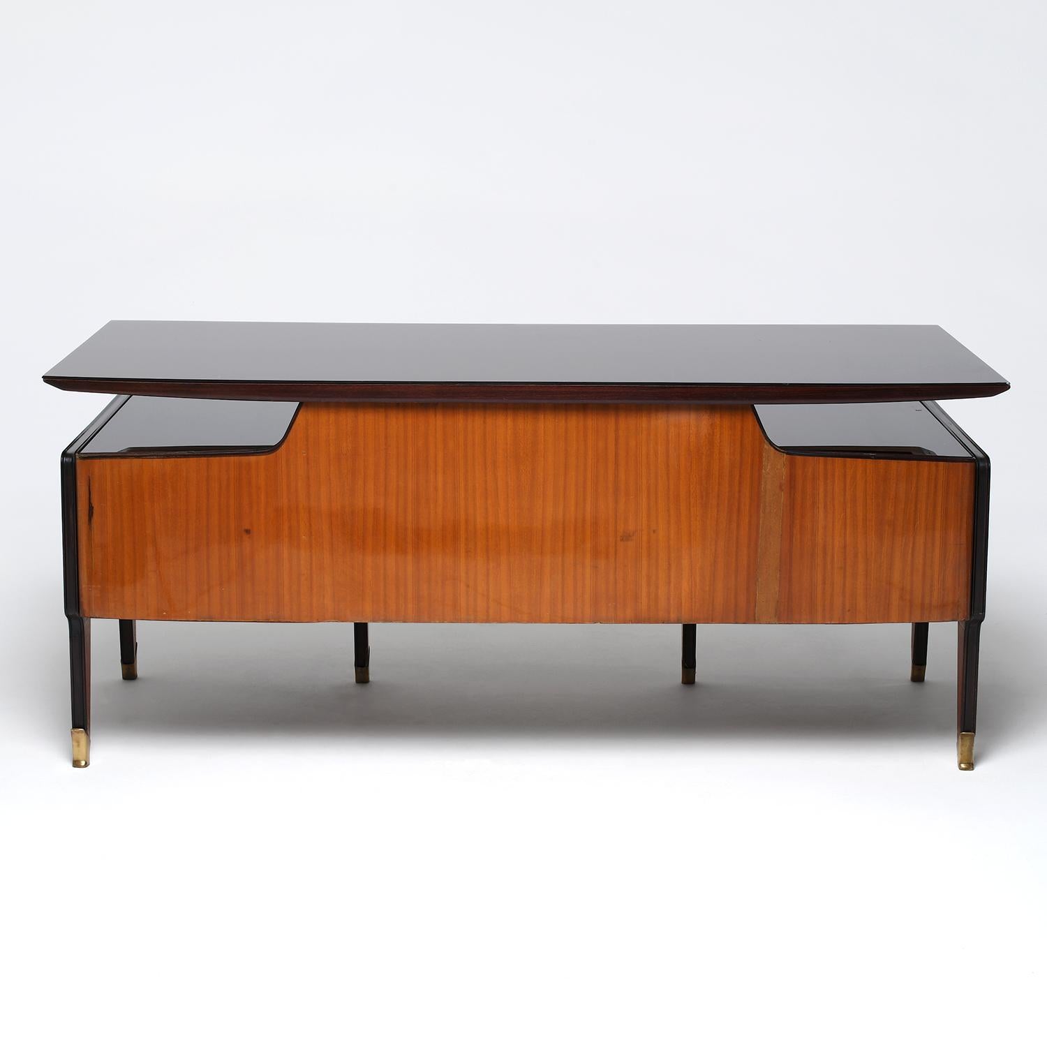 20th Century Italian Mahogany Writing Table - Vintage Desk by Vittorio Dassi For Sale 6