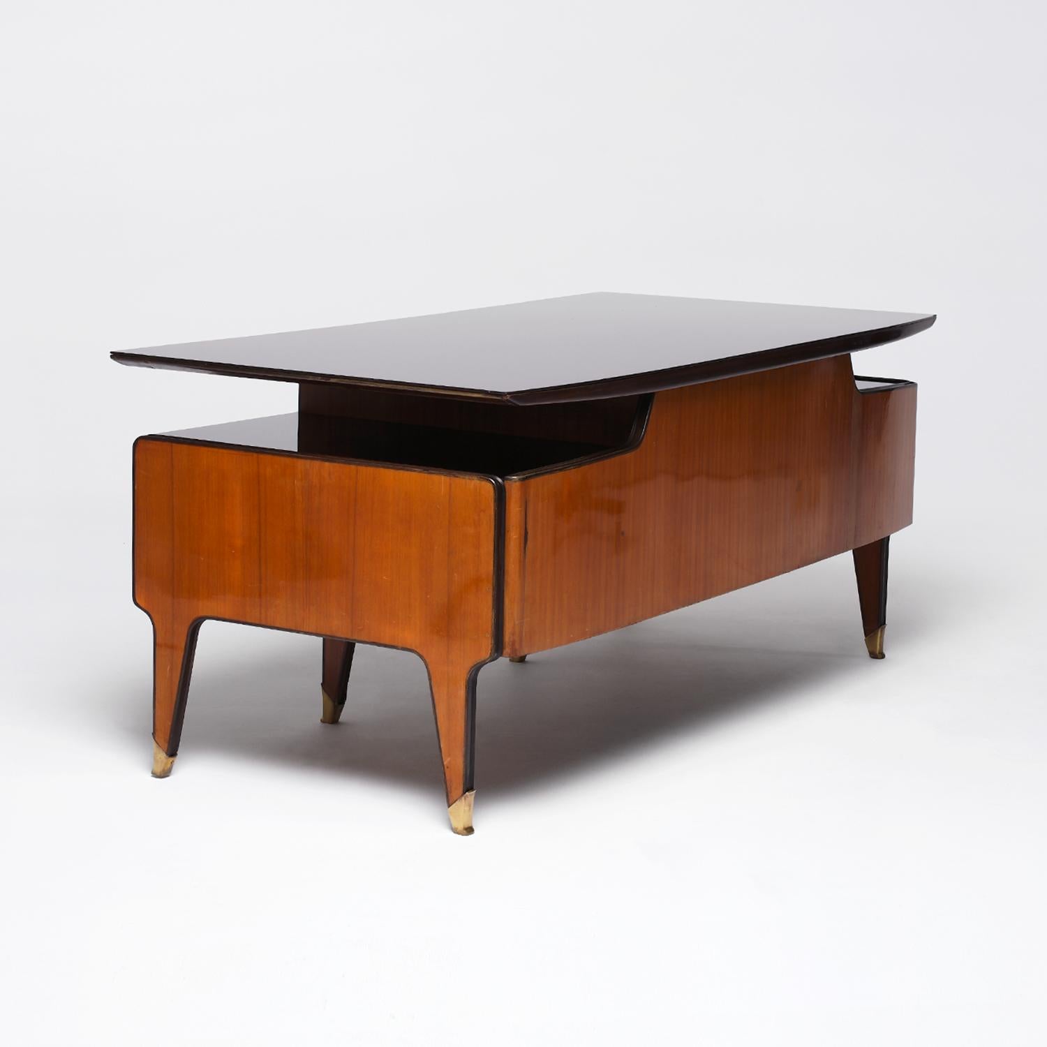 20th Century Italian Mahogany Writing Table - Vintage Desk by Vittorio Dassi In Good Condition For Sale In West Palm Beach, FL