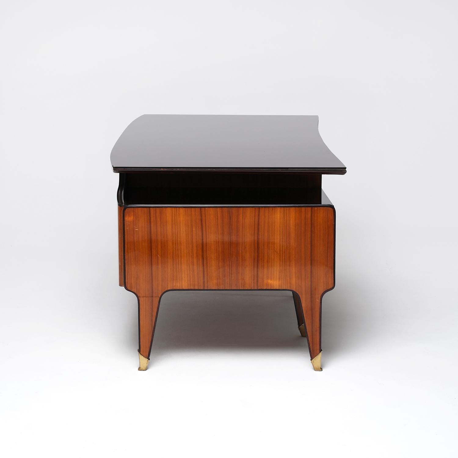 20th Century Italian Mahogany Writing Table - Vintage Desk by Vittorio Dassi For Sale 2