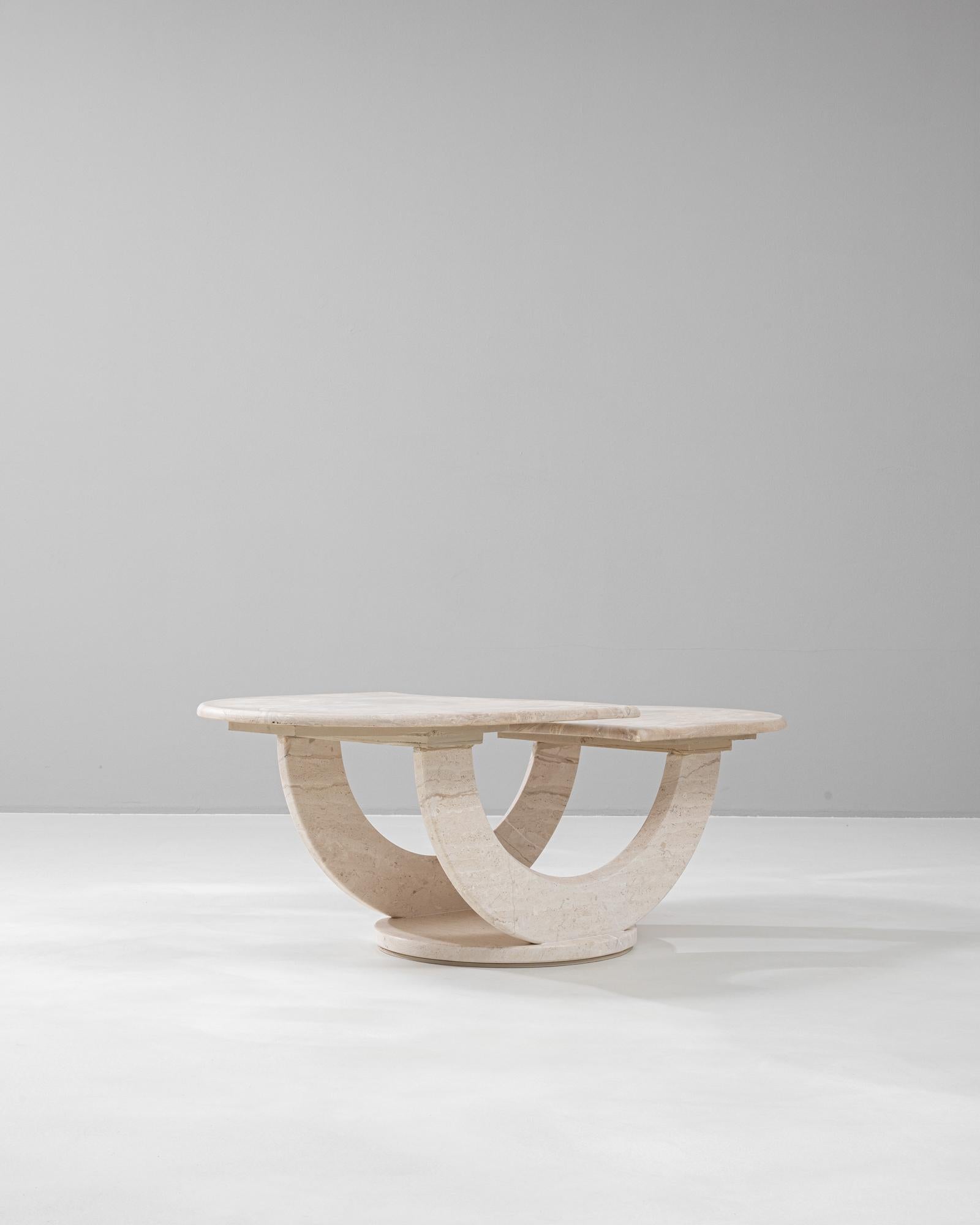 Italienischer Marmor-Couchtisch aus dem 20. (20. Jahrhundert)