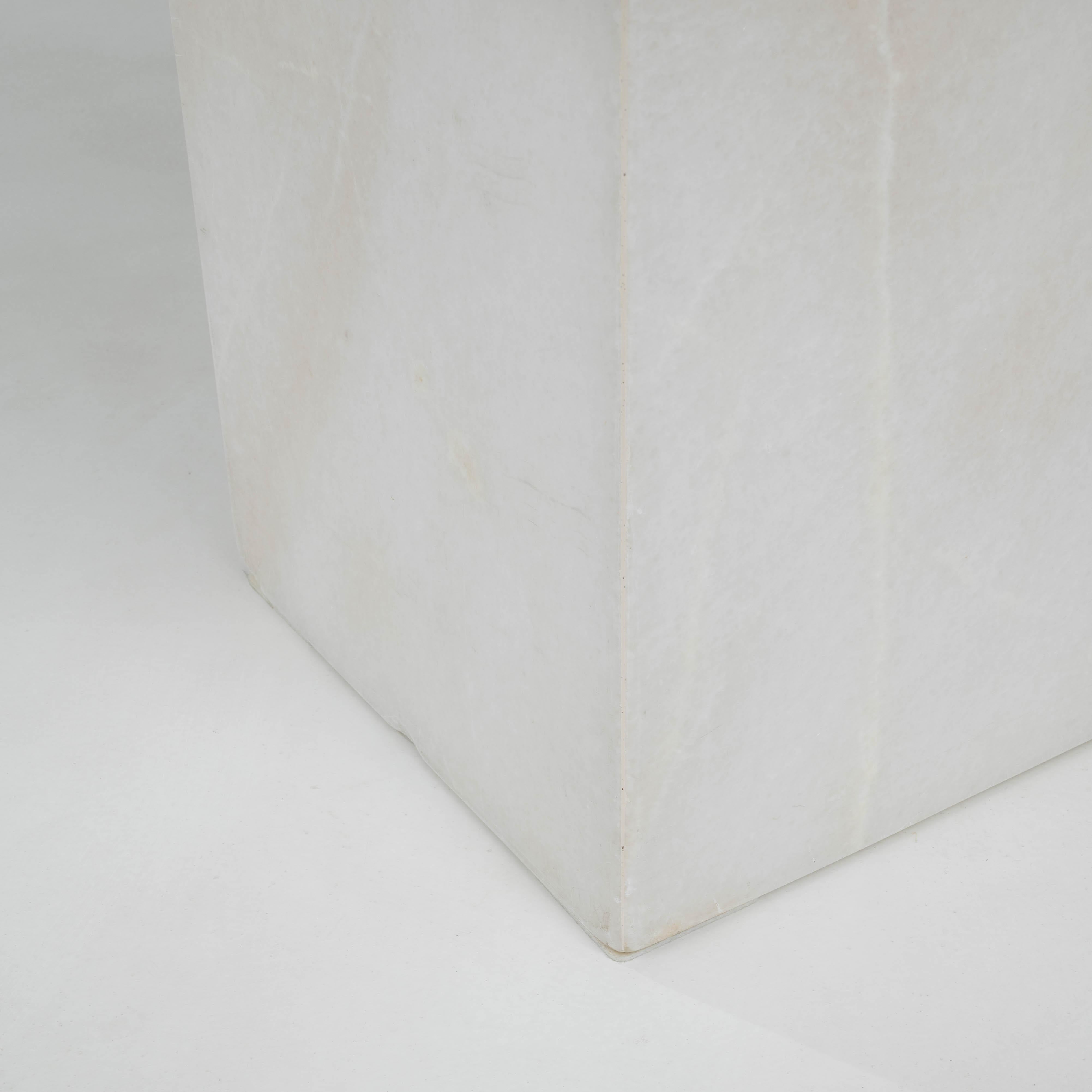 Table basse en marbre italien du 20e siècle en vente 4