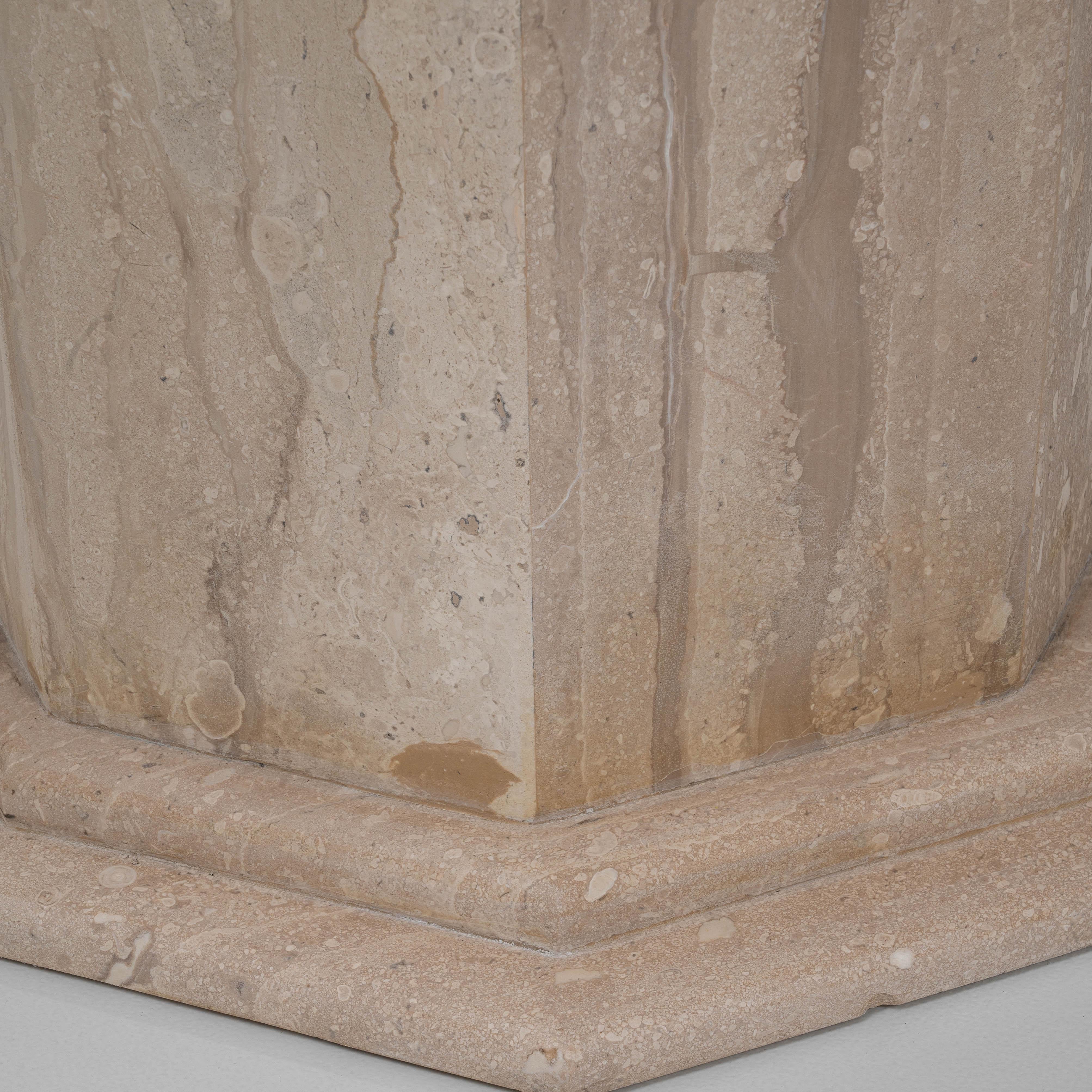 Table de salle à manger italienne en marbre du 20e siècle en vente 5