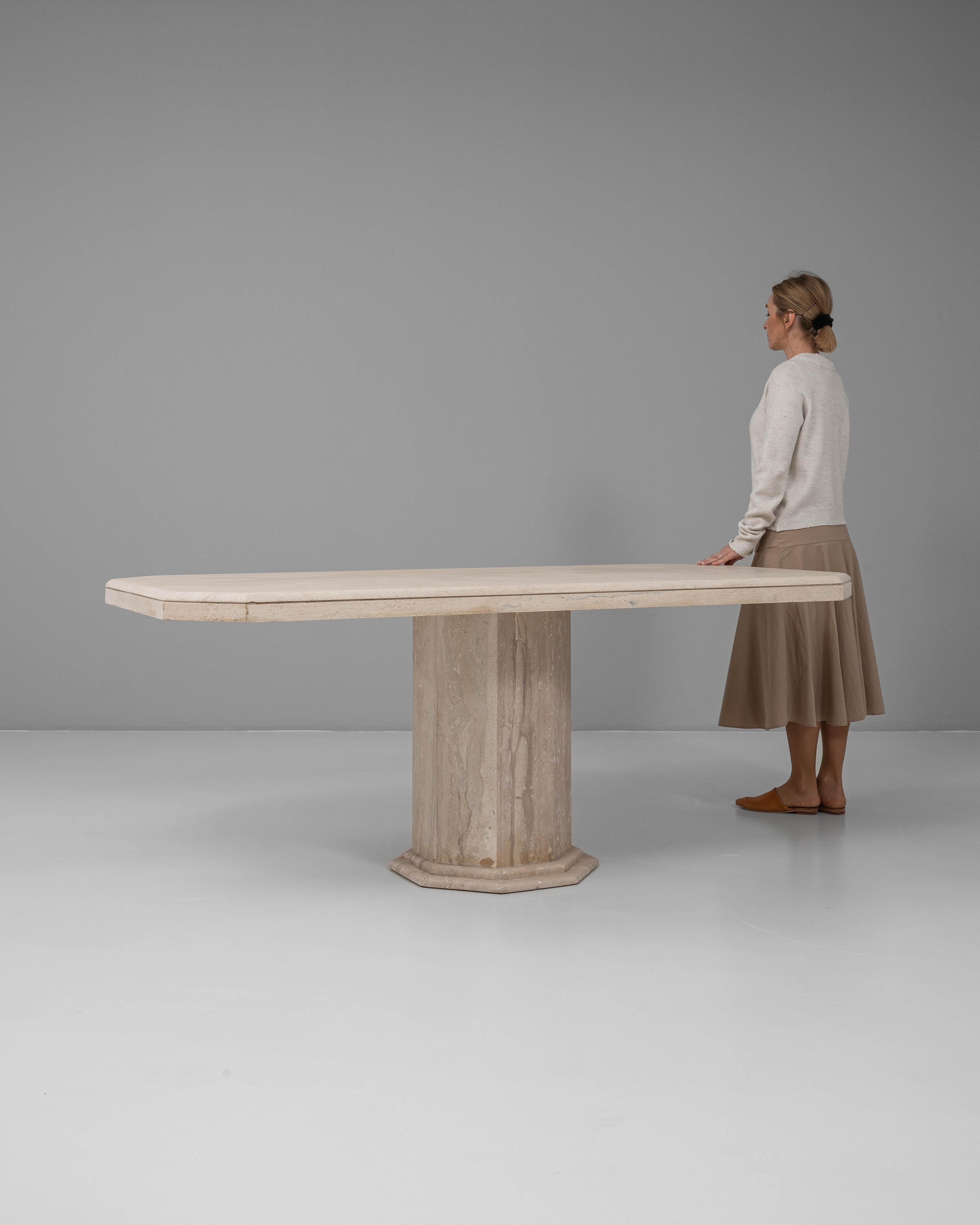 Marbre Table de salle à manger italienne en marbre du 20e siècle en vente