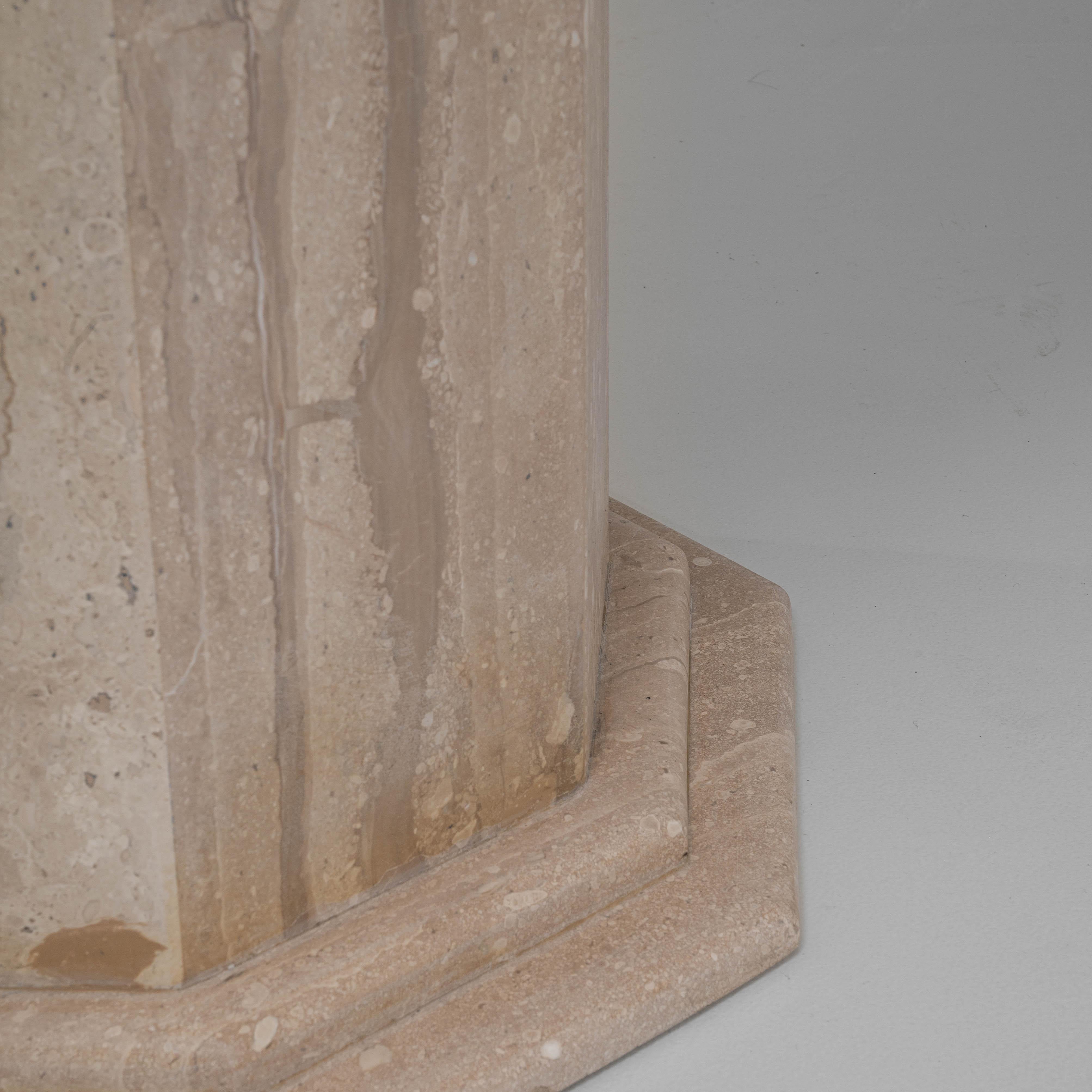 Table de salle à manger italienne en marbre du 20e siècle en vente 4