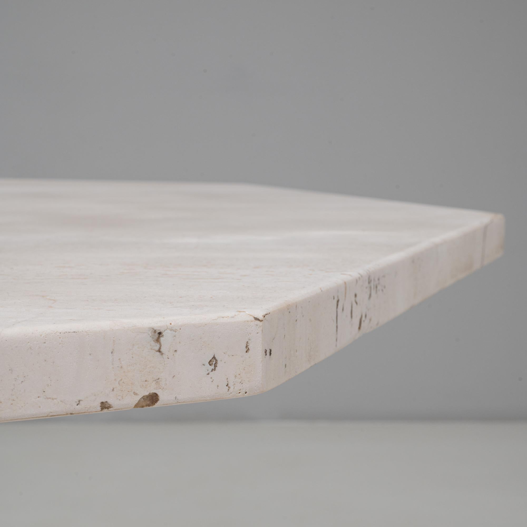 Table de salle à manger italienne en marbre du 20e siècle en vente 4