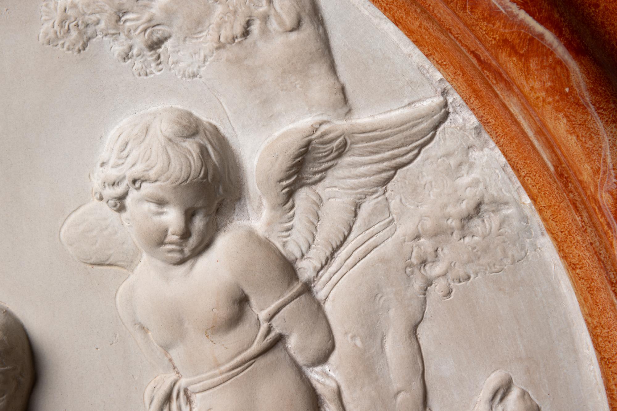 Medaglione italiano del XX secolo in gesso, raffigurante il Giudizio di Parigi In condizioni buone in vendita a Lisboa, PT