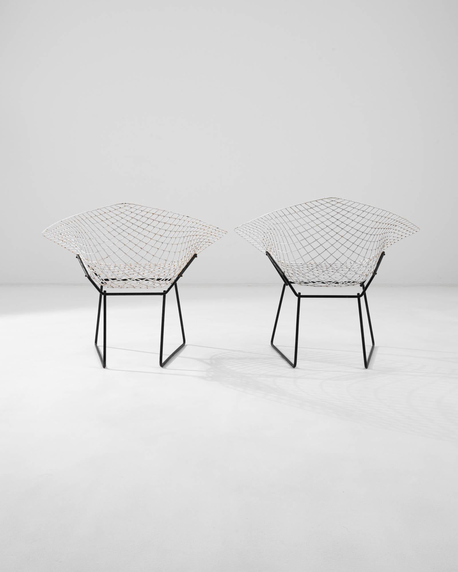 20th Century Italian Metal Chairs Created by H. Bertoia, a Pair  For Sale 3