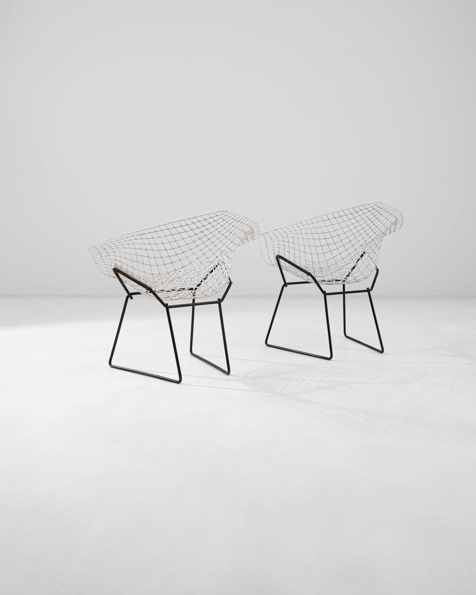 20th Century Italian Metal Chairs Created by H. Bertoia, a Pair  For Sale 4