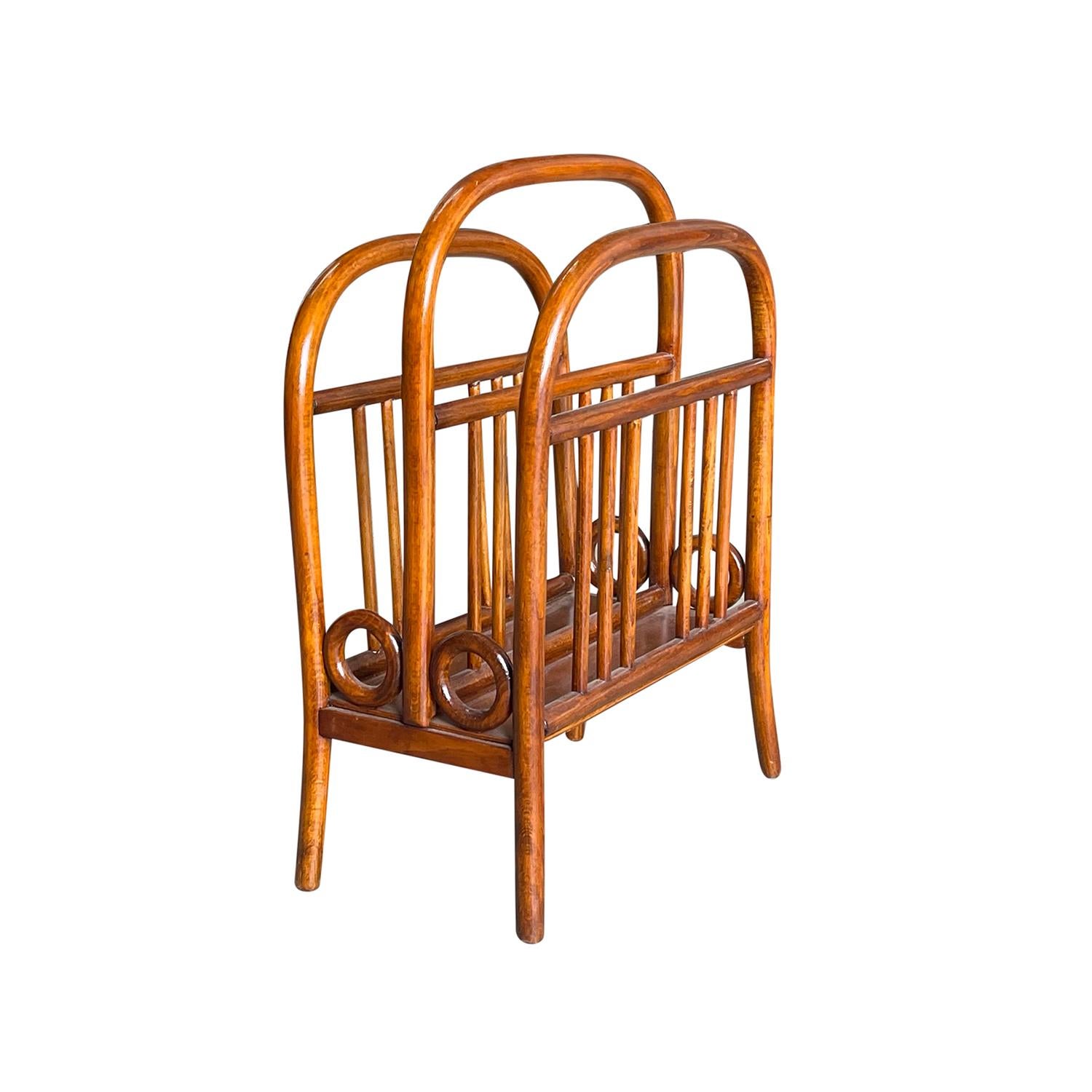 Hand-Crafted 20th Century Italian Mid-Century Modern Bamboo Magazine Stand - Vintage Rack For Sale