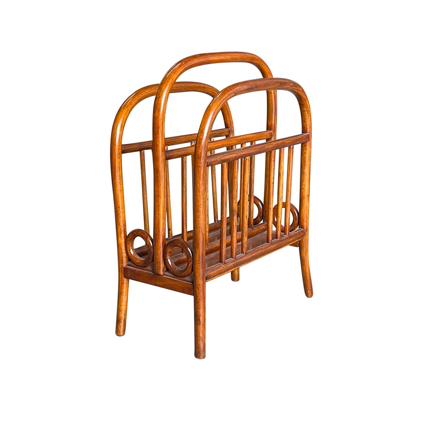 20th Century Italian Mid-Century Modern Bamboo Magazine Stand - Vintage Rack In Good Condition For Sale In West Palm Beach, FL