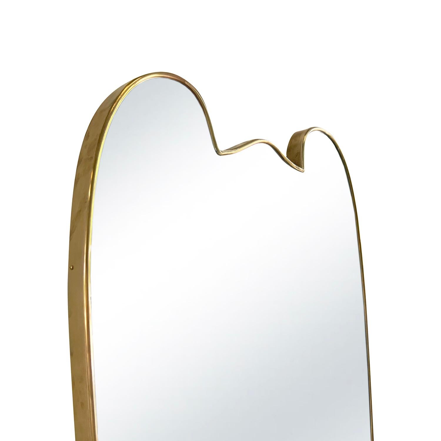 Polished 20th Century Italian Mid-Century Modernist Vintage Oval Brass Wall Glass Mirror For Sale
