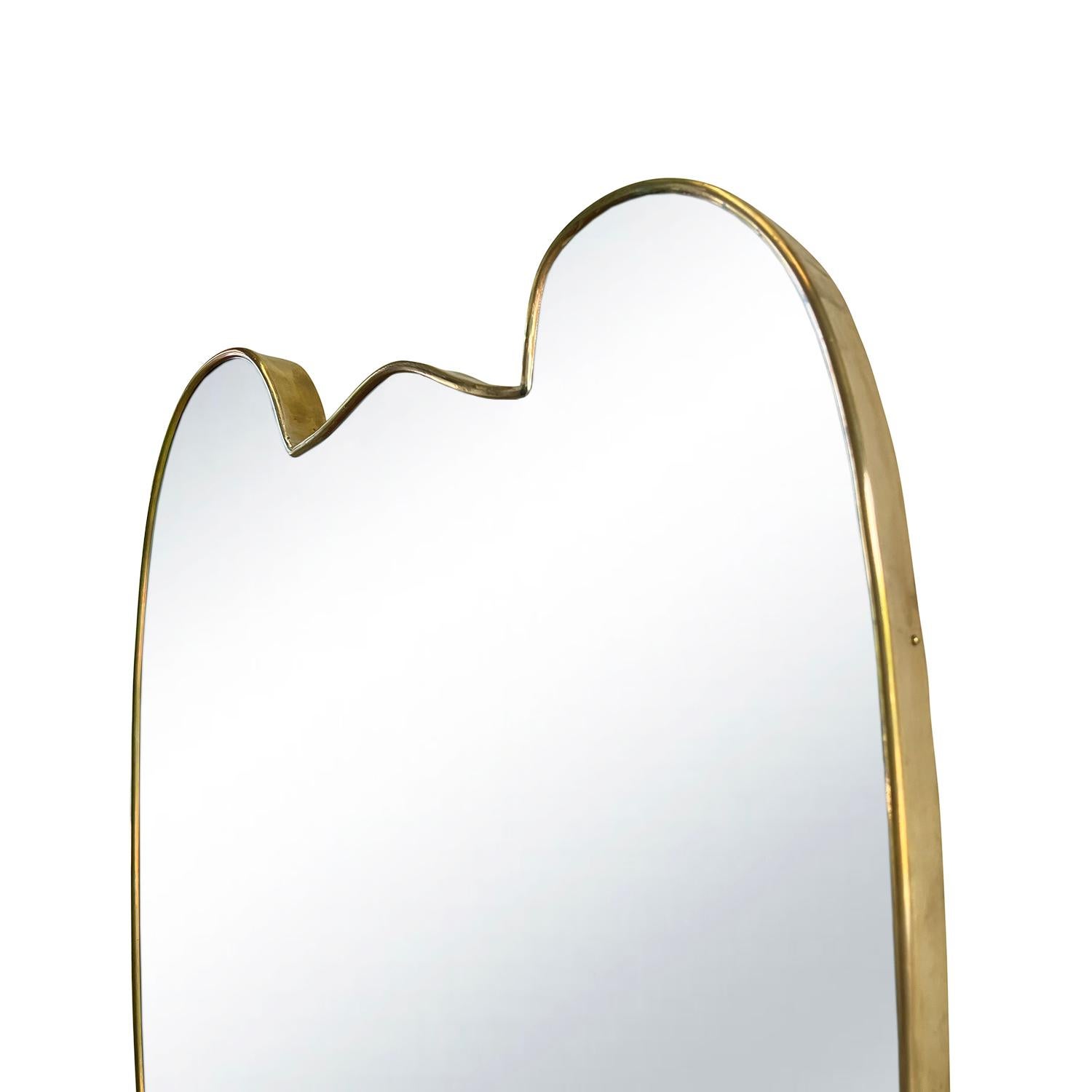 20th Century Italian Mid-Century Modernist Vintage Oval Brass Wall Glass Mirror In Good Condition For Sale In West Palm Beach, FL