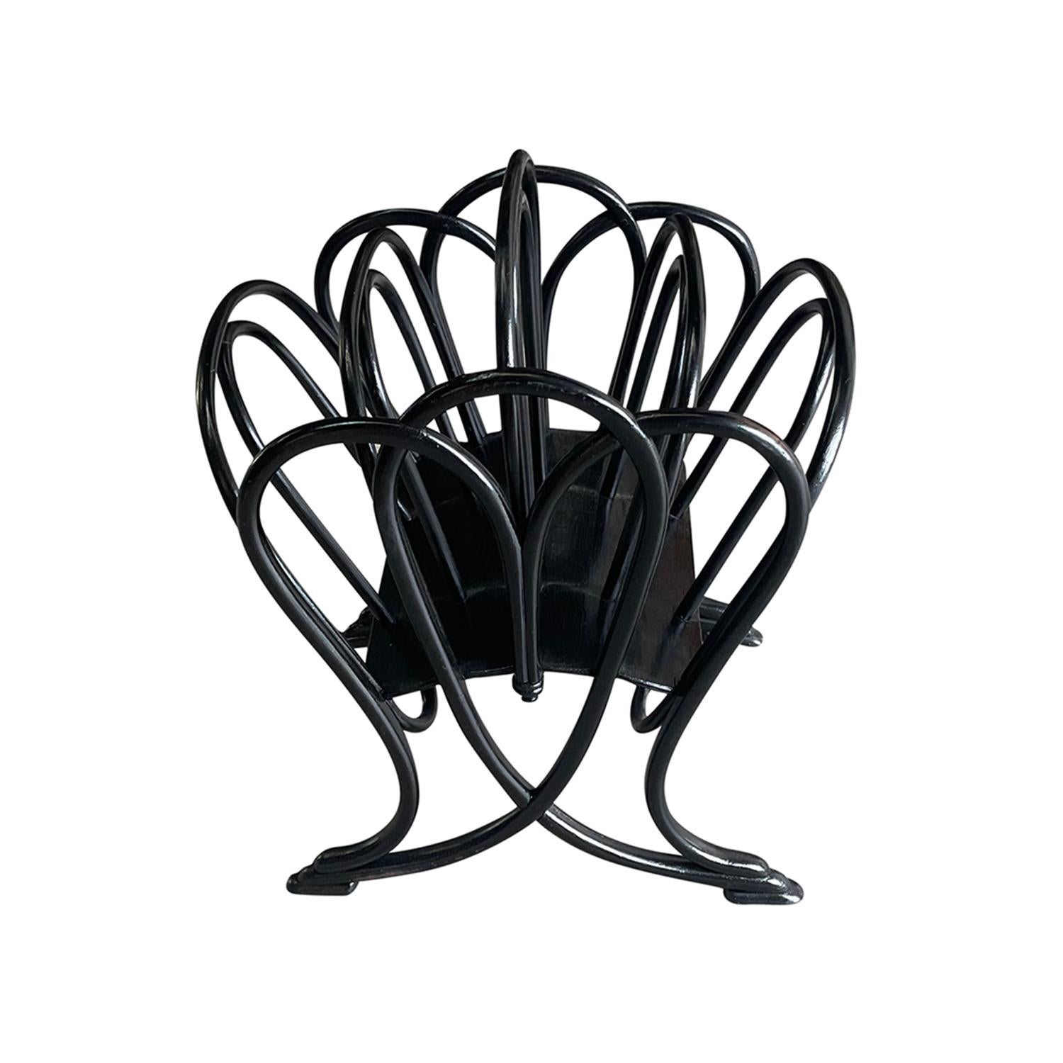 20th Century Italian Modern Bamboo Magazine Holder - Vintage Black Book Rack In Good Condition For Sale In West Palm Beach, FL