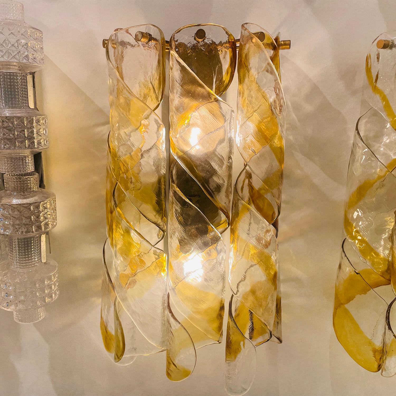 20th Century Italian Modern Pair of Vintage Murano Glass Wall Sconces by Mazzega For Sale 3