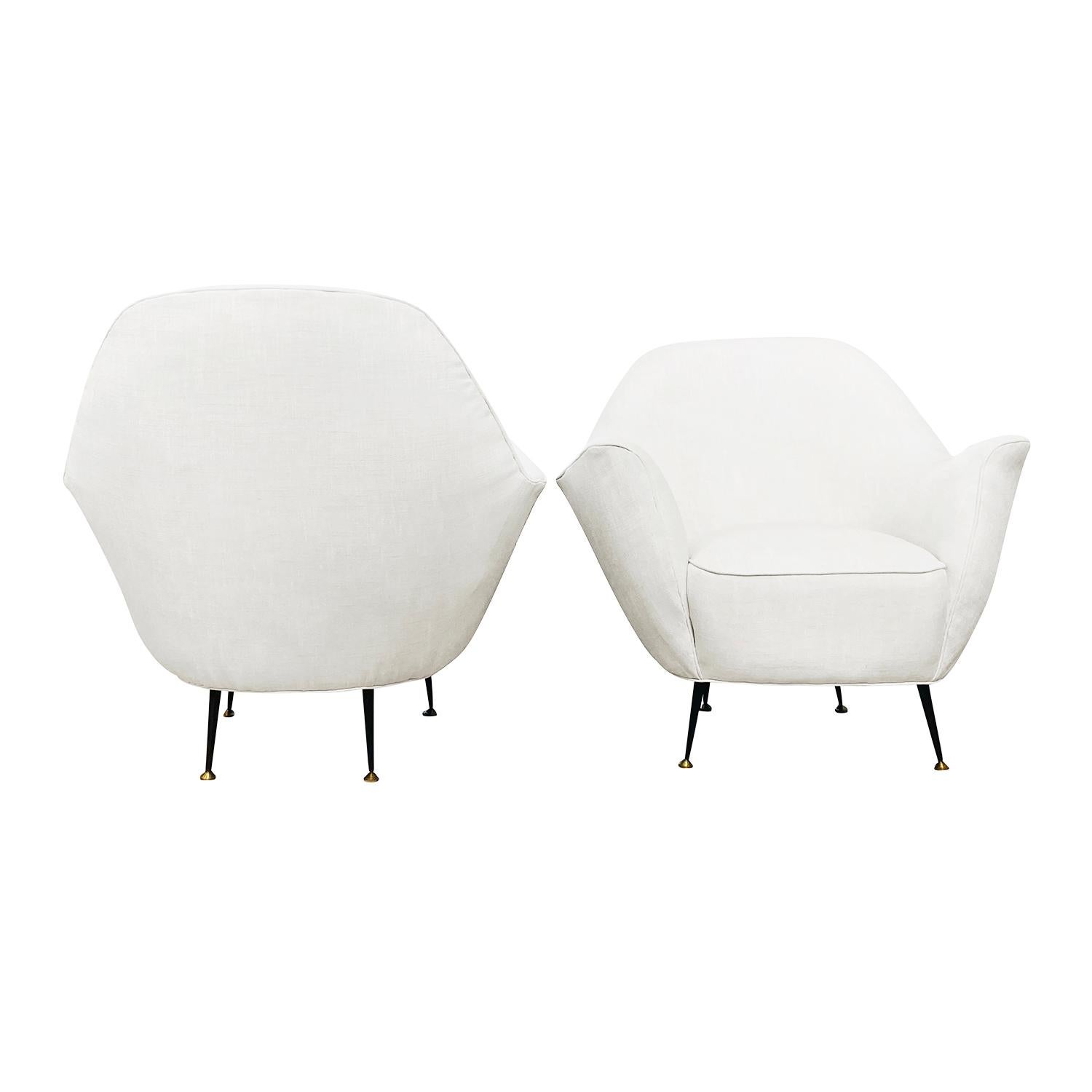 20th Century Italian Modern Pair of Vintage Sculptural Club Chairs For Sale 2
