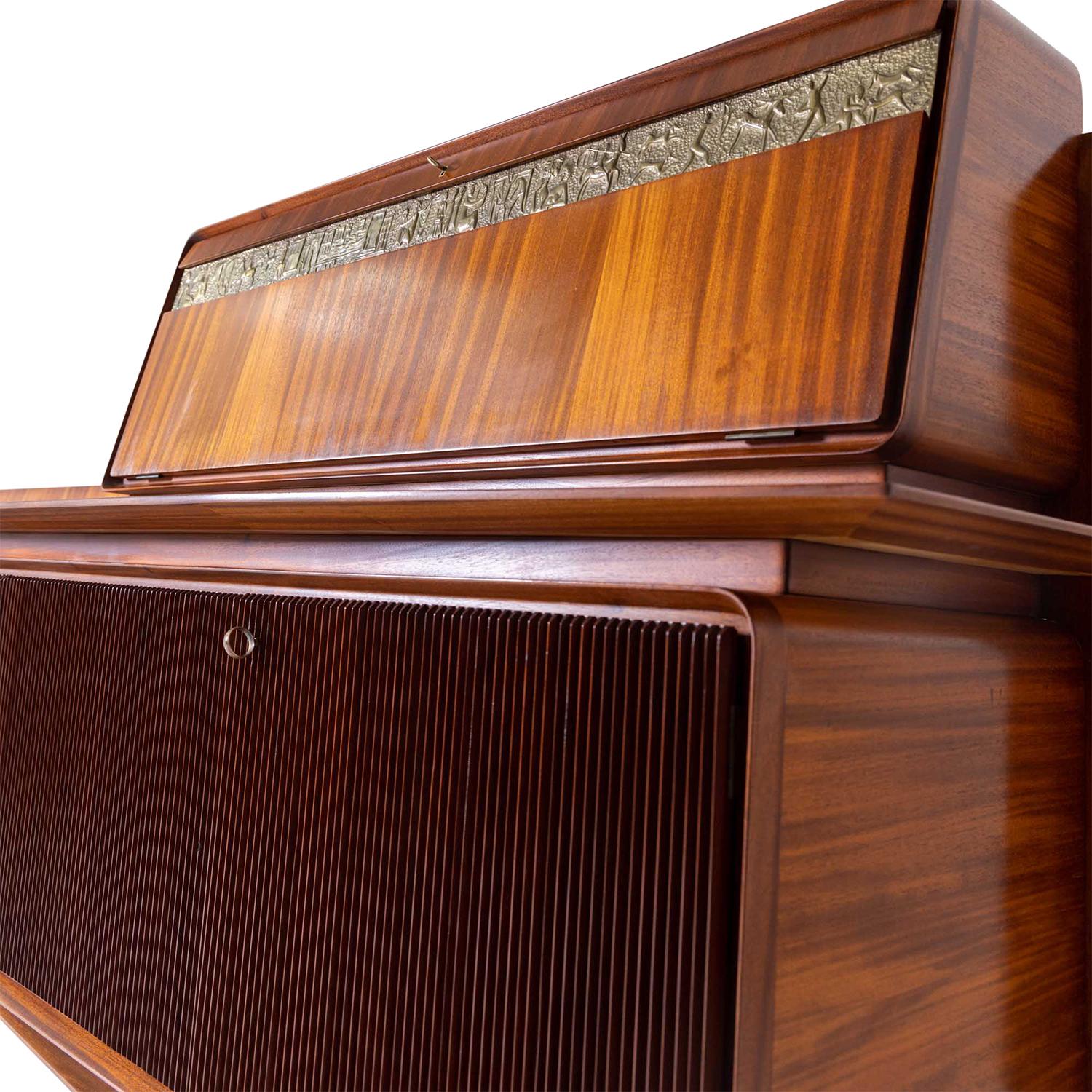 20. Jahrhundert Italienische Moderne Rosenholz-Credenza - Vintage Dry Bar von Mobili Cantù im Angebot 7