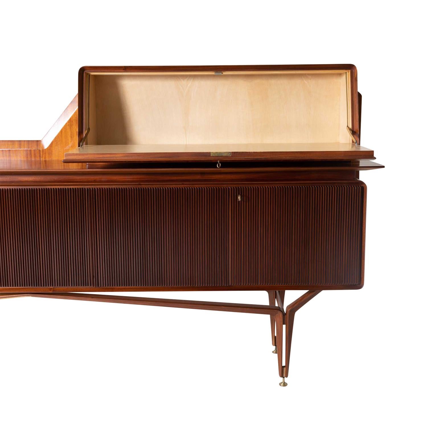 20. Jahrhundert Italienische Moderne Rosenholz-Credenza - Vintage Dry Bar von Mobili Cantù im Angebot 8