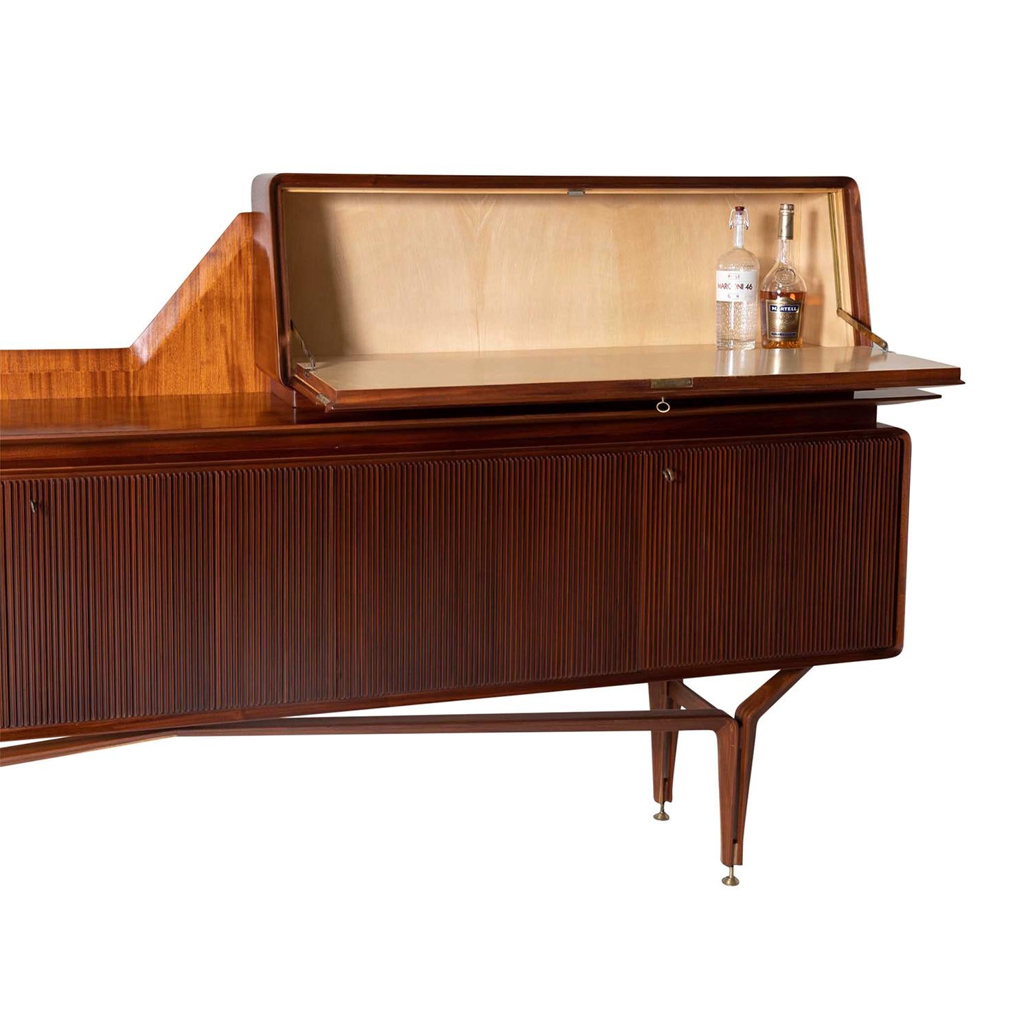 20. Jahrhundert Italienische Moderne Rosenholz-Credenza - Vintage Dry Bar von Mobili Cantù im Angebot 9