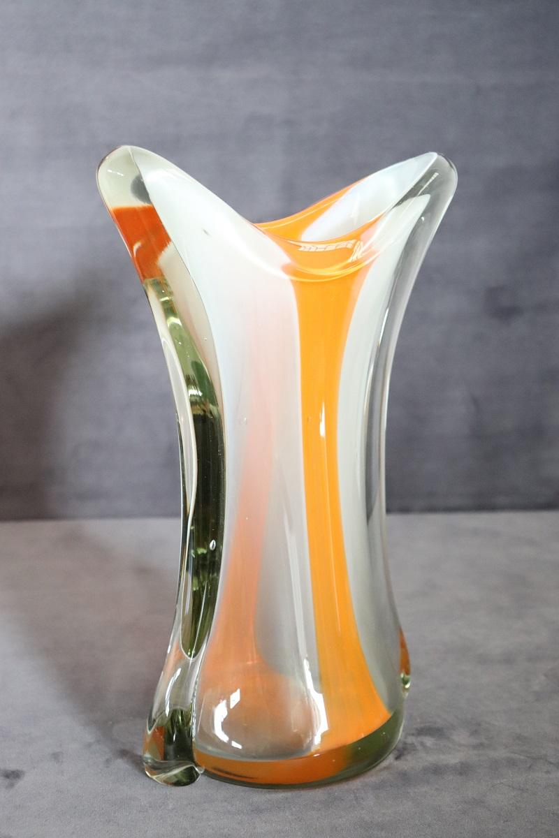 Grand vase italien en verre artistique de Murano du 20ème siècle, années 1960 Bon état - En vente à Casale Monferrato, IT