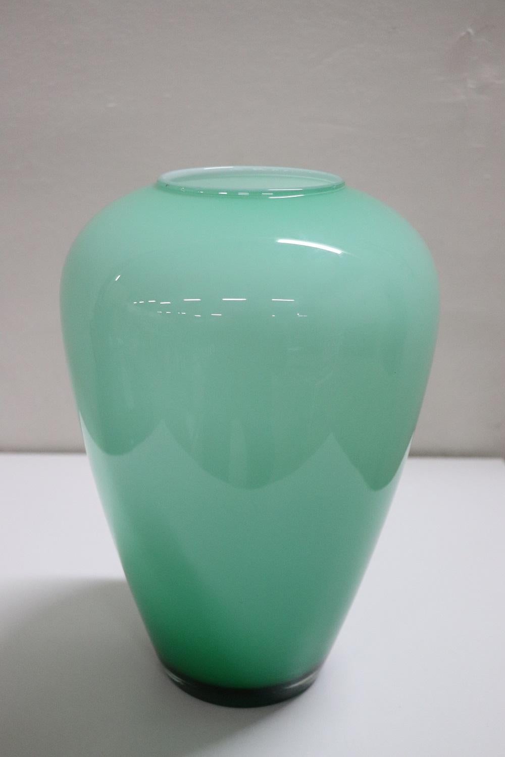 Fin du 20e siècle Grand vase italien du 20ème siècle en verre artistique de Murano
