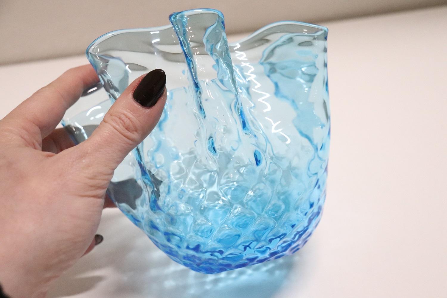 20th Century Italian Murano Artistic Glass Vase, 1950s, Handkerchief Model For Sale 5