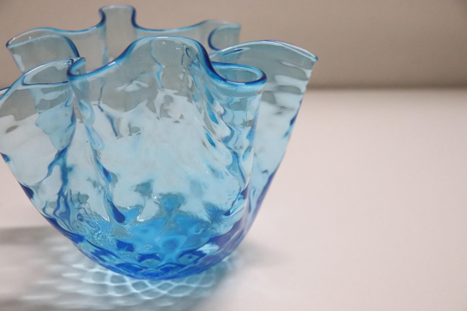 20th Century Italian Murano Artistic Glass Vase, 1950s, Handkerchief Model For Sale 3