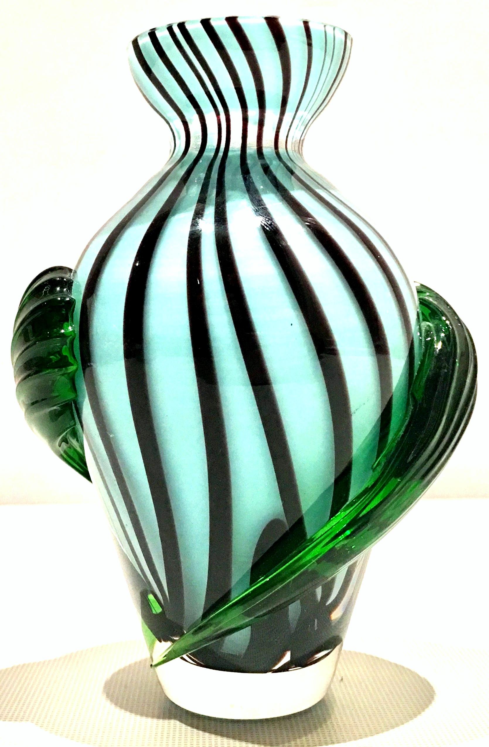 20th Century Italian Murano Glass Pinwheel Bud Vase In Good Condition In West Palm Beach, FL