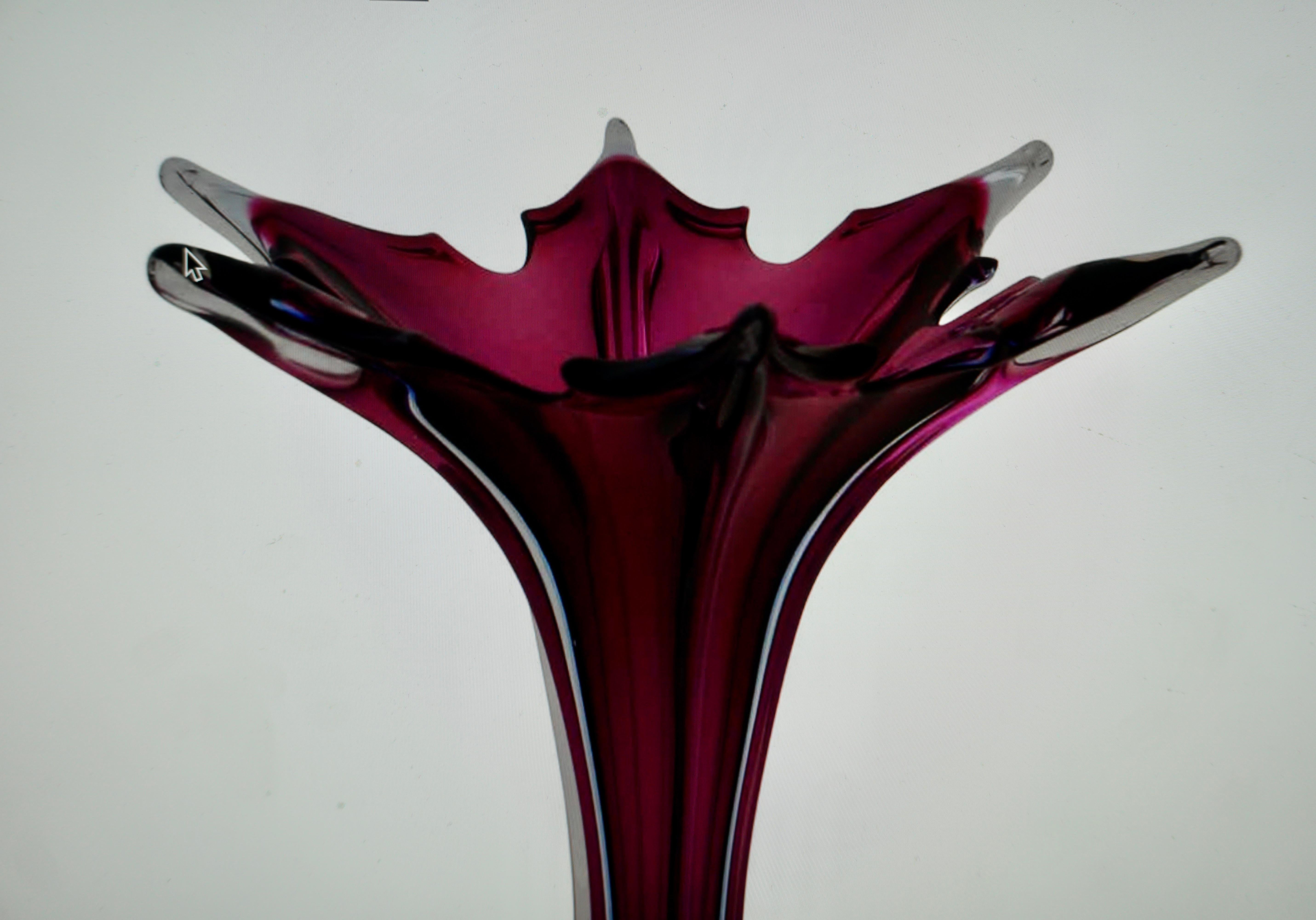 Mid-Century Modern 20th Century Italian Murano Glass Vase For Sale