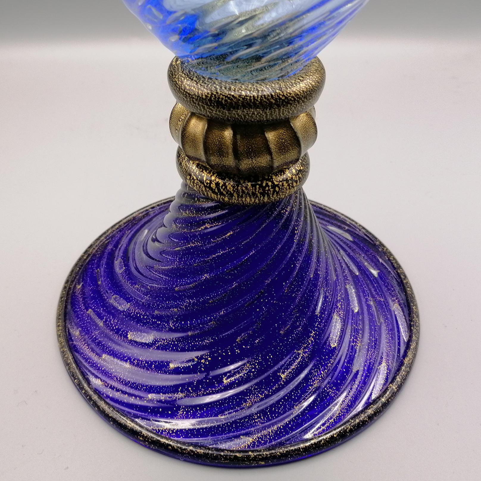 Vase aus italienischem Muranoglas des 20. Jahrhunderts (Handgefertigt)