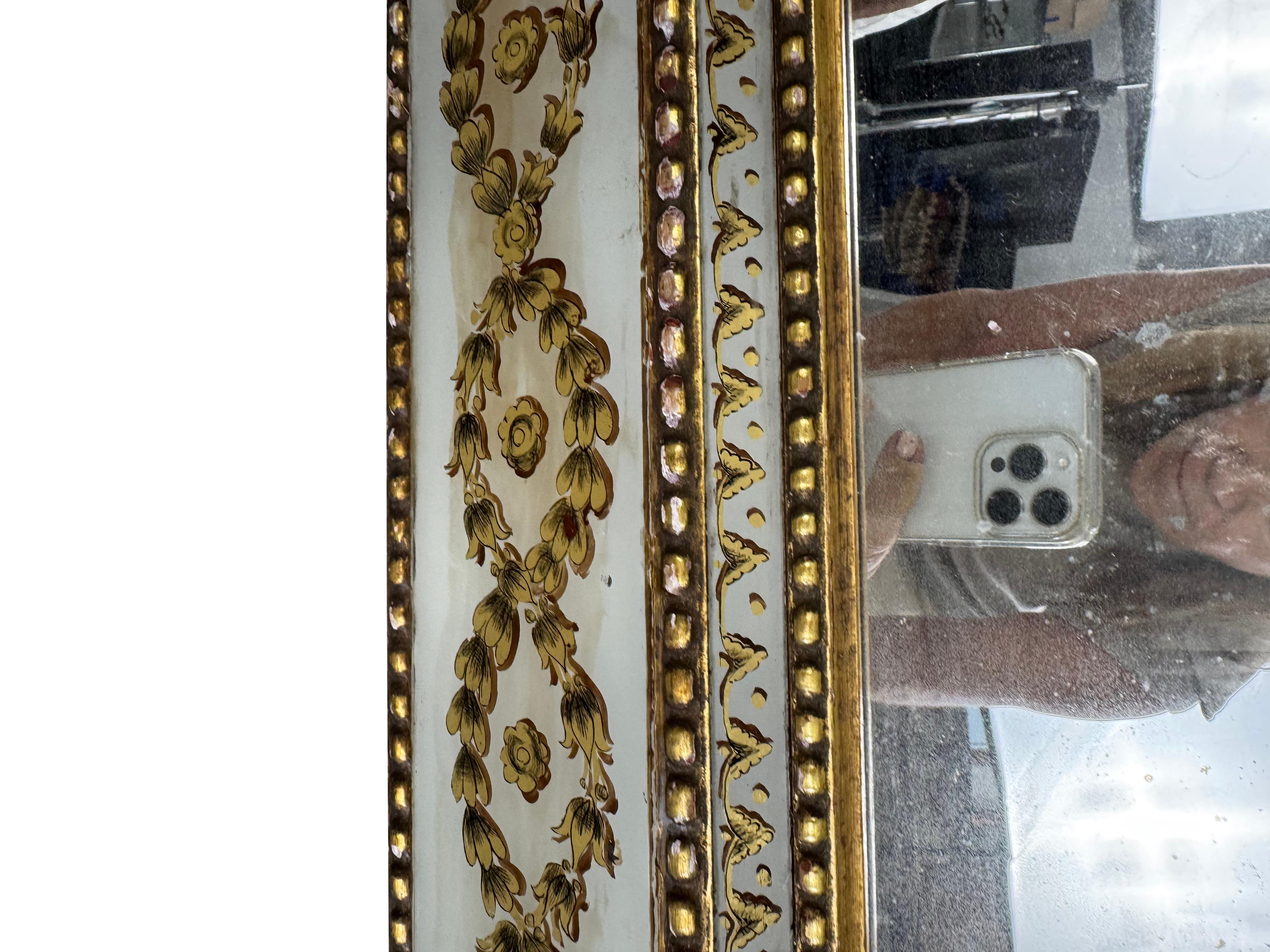 Espejo Églomisé Neoclásico Italiano del Siglo XX en Blanco y Oro en venta 1