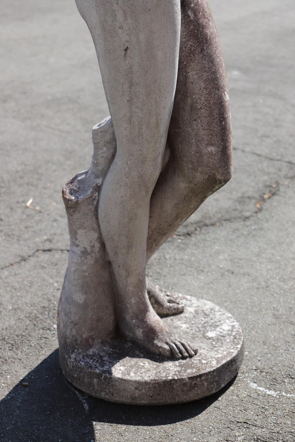 20th Century Italian Neoclassical Stone Garden Statue Venus, Goddess of Beauty 1