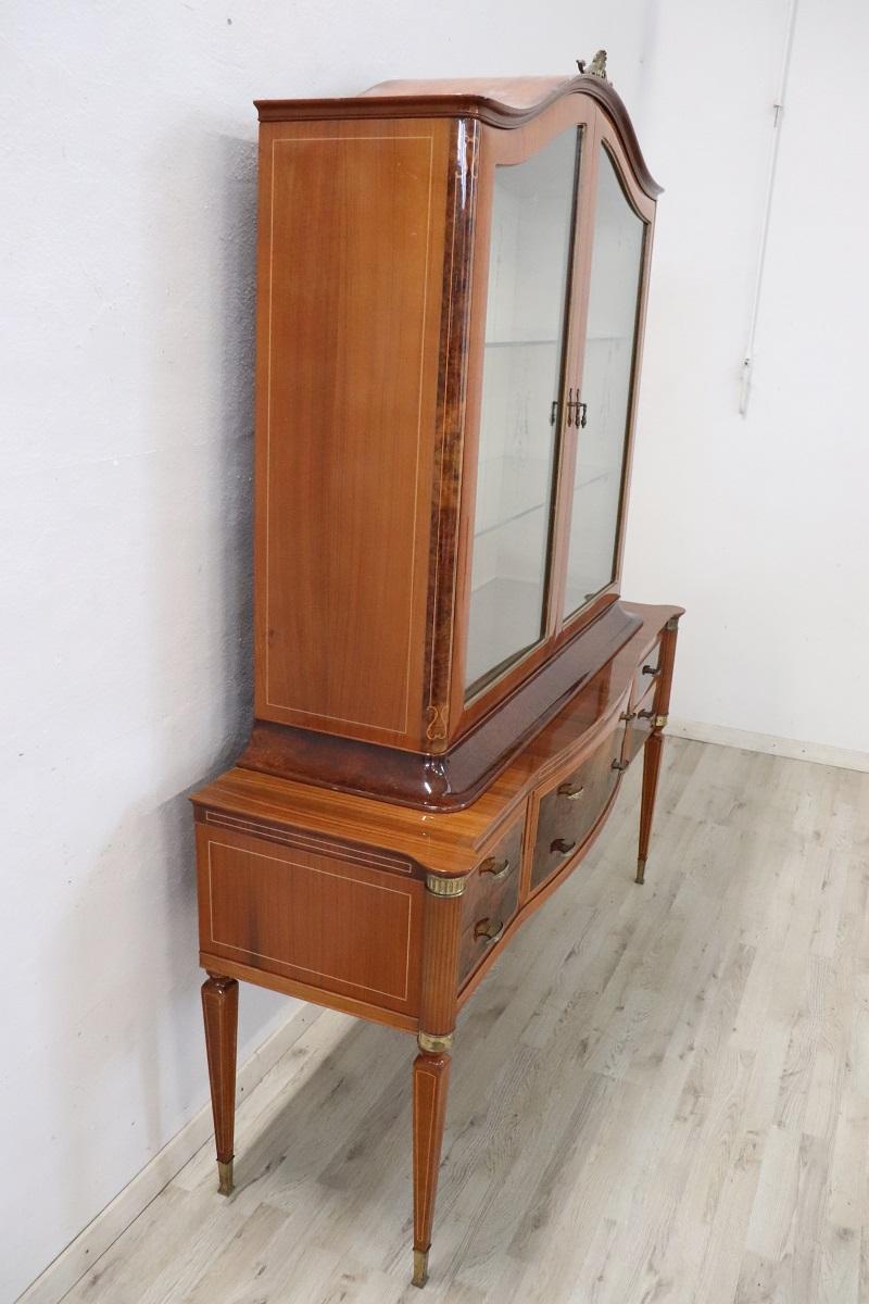 Vitrina de estilo neoclásico italiano del siglo XX en venta 3