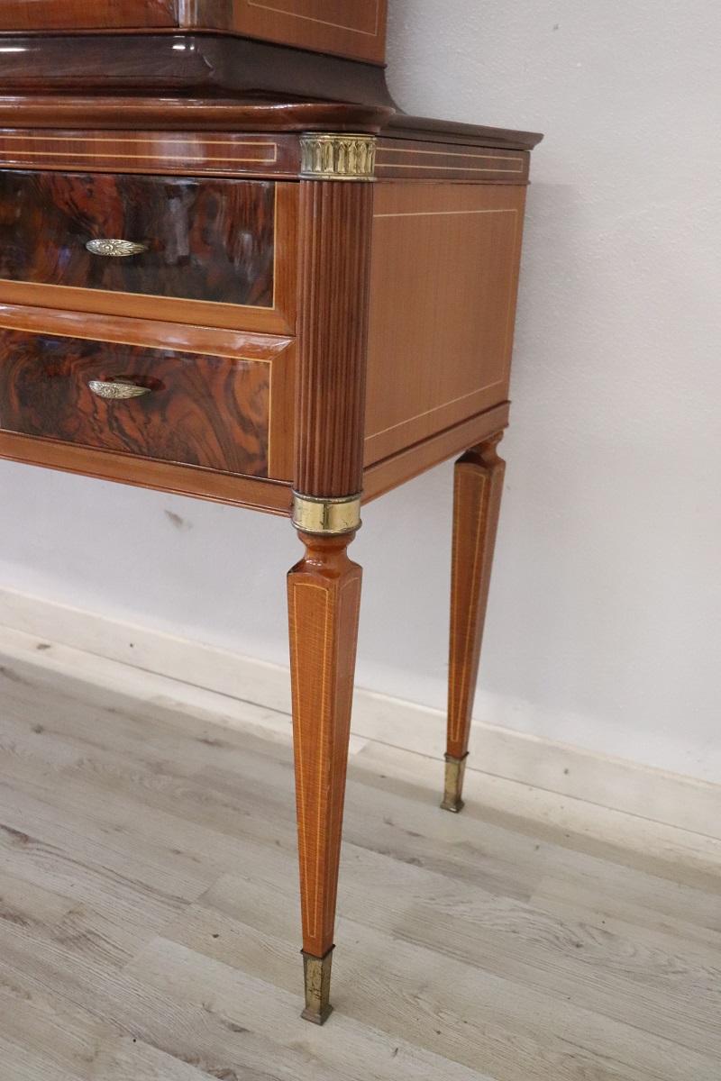 Vitrina de estilo neoclásico italiano del siglo XX Italiano en venta
