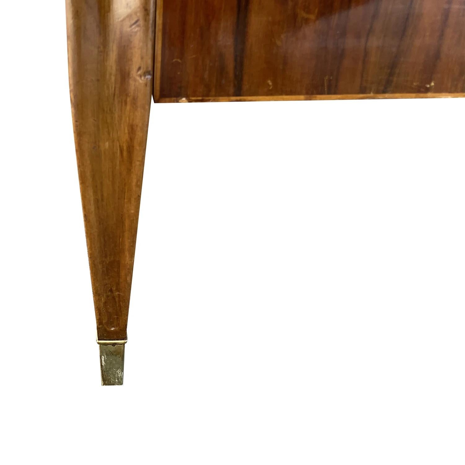 20th Century Italian Nightstands, Walnut, Brass Bedside Tables by Paolo Buffa For Sale 8