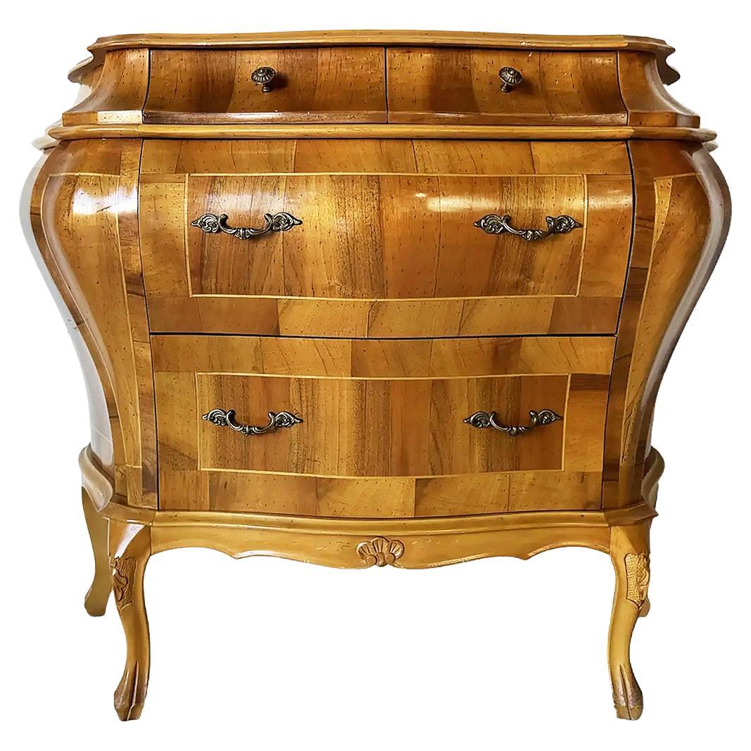 Cómoda de madera de olivo italiana del siglo XX en venta