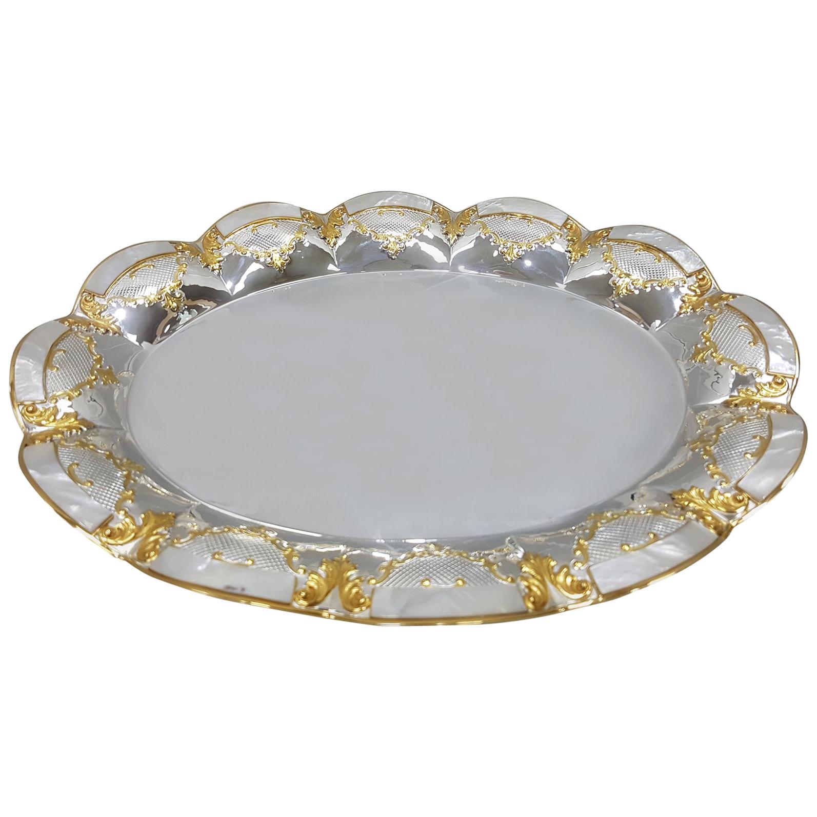 Centro de mesa oval de plata italiana del siglo XX con nácar