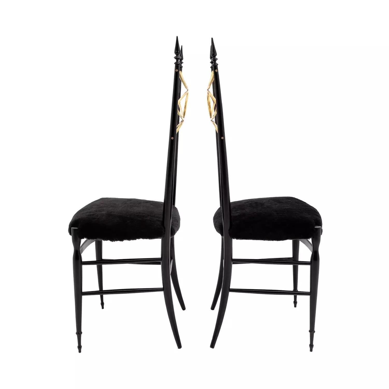 Mid-Century Modern 20th Century Italian Pair Brass Eye-Shaped Dining Room Chairs by Paolo Buffa For Sale
