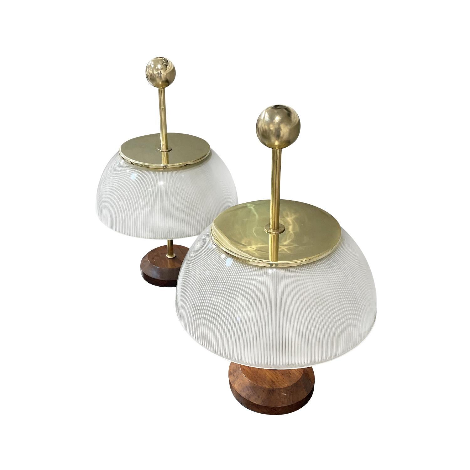 Polished 20th Century Italian Pair of Alfa Glass Table Lamps by Artemide & Sergio Mazza