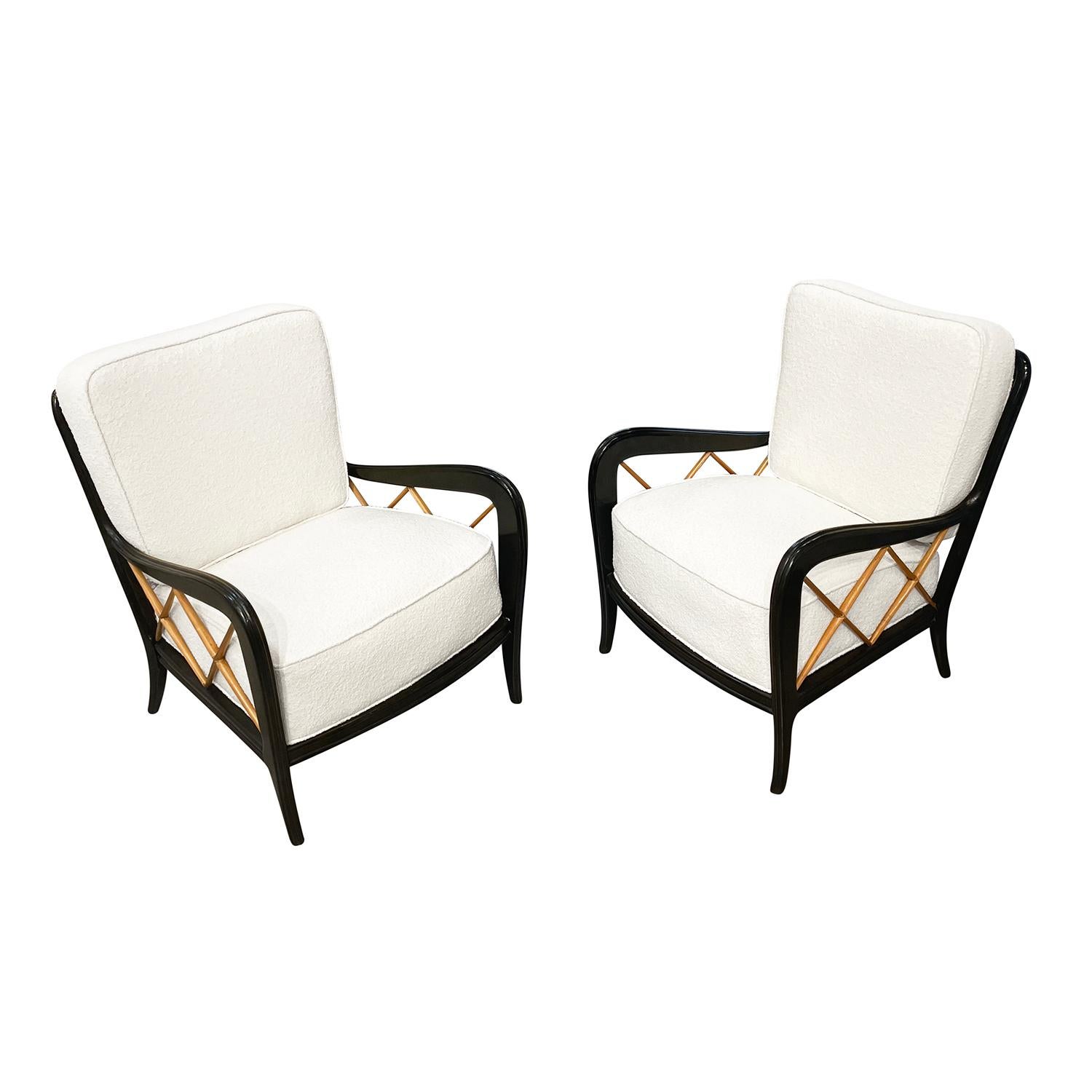 Mid-Century Modern 20th Century Italian Pair of Beech, Maplewood Lounge Chairs by Paolo Buffa For Sale