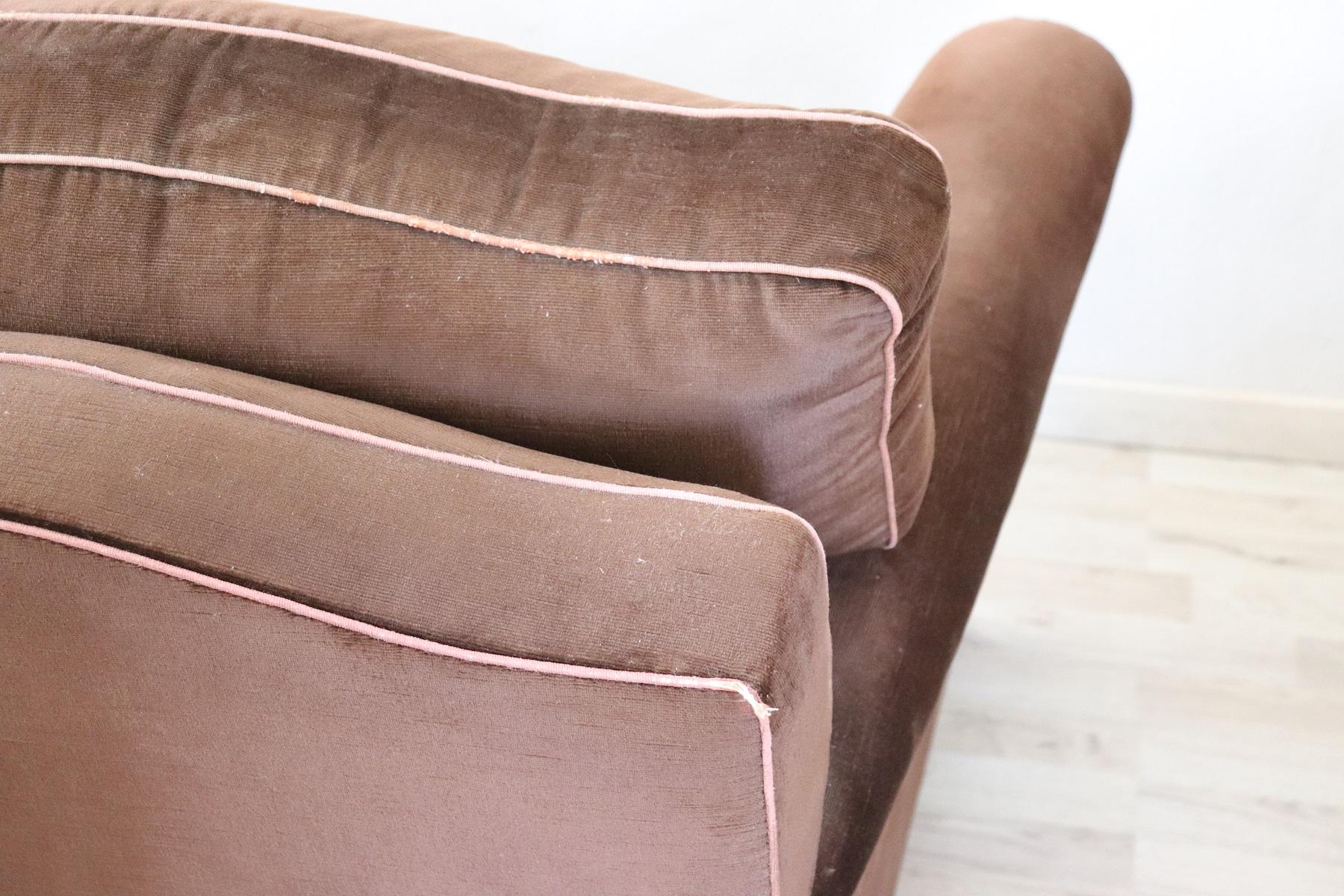 20th Century Italian Pair of Brown Velvet Armchairs, 1980s For Sale 4