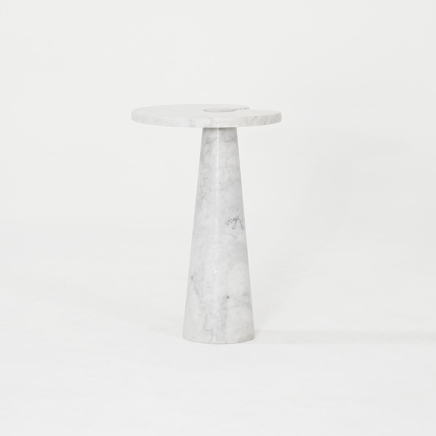 Mid-Century Modern 20th Century Set of Two Italian Carrara Marble Side Tables by Angelo Mangiarotti For Sale