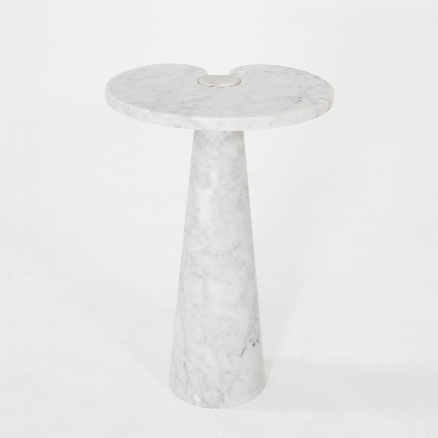 20th Century Set of Two Italian Carrara Marble Side Tables by Angelo Mangiarotti For Sale 1