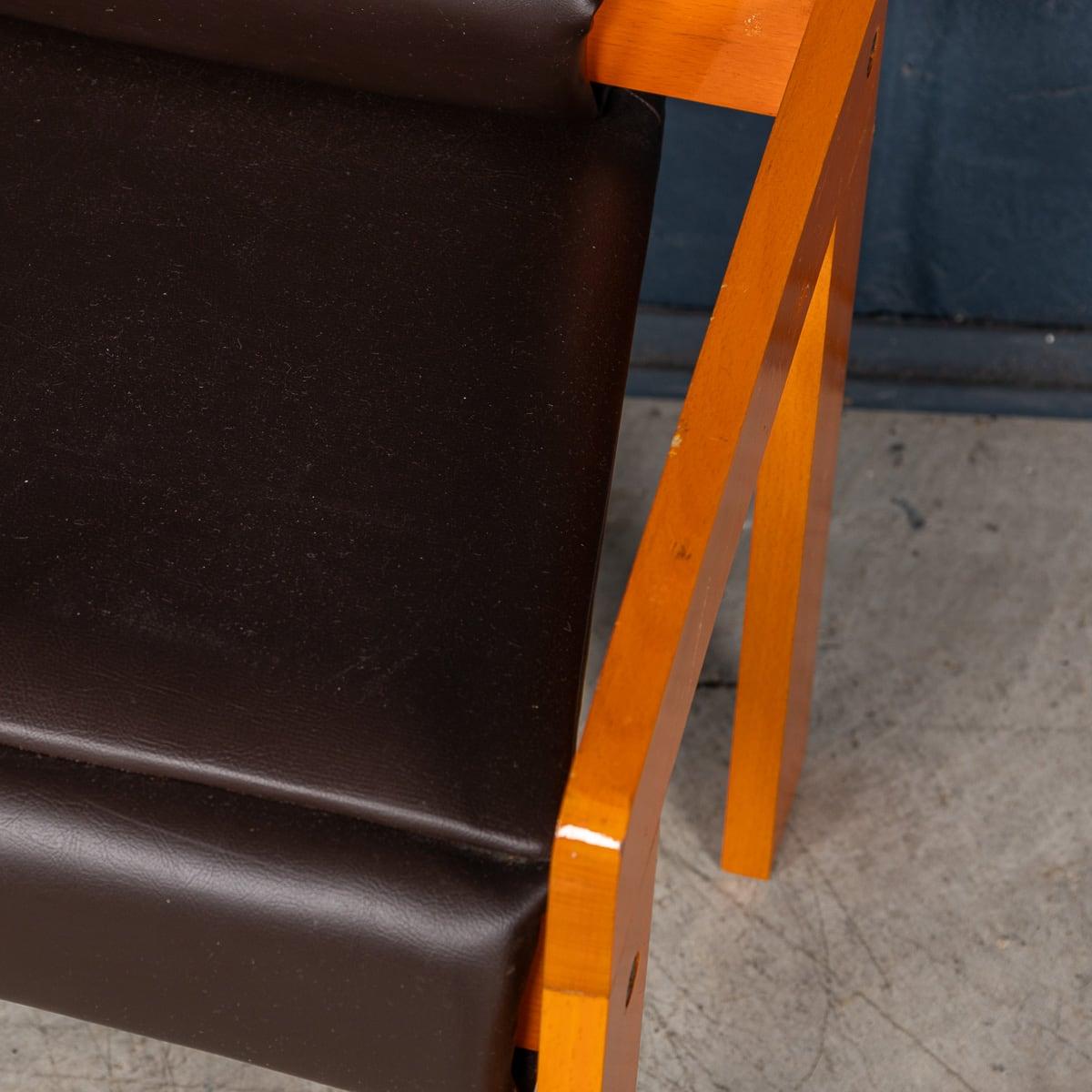 20th Century Italian Pair Of Children's Bauhaus Style Armchairs c.1980 For Sale 9