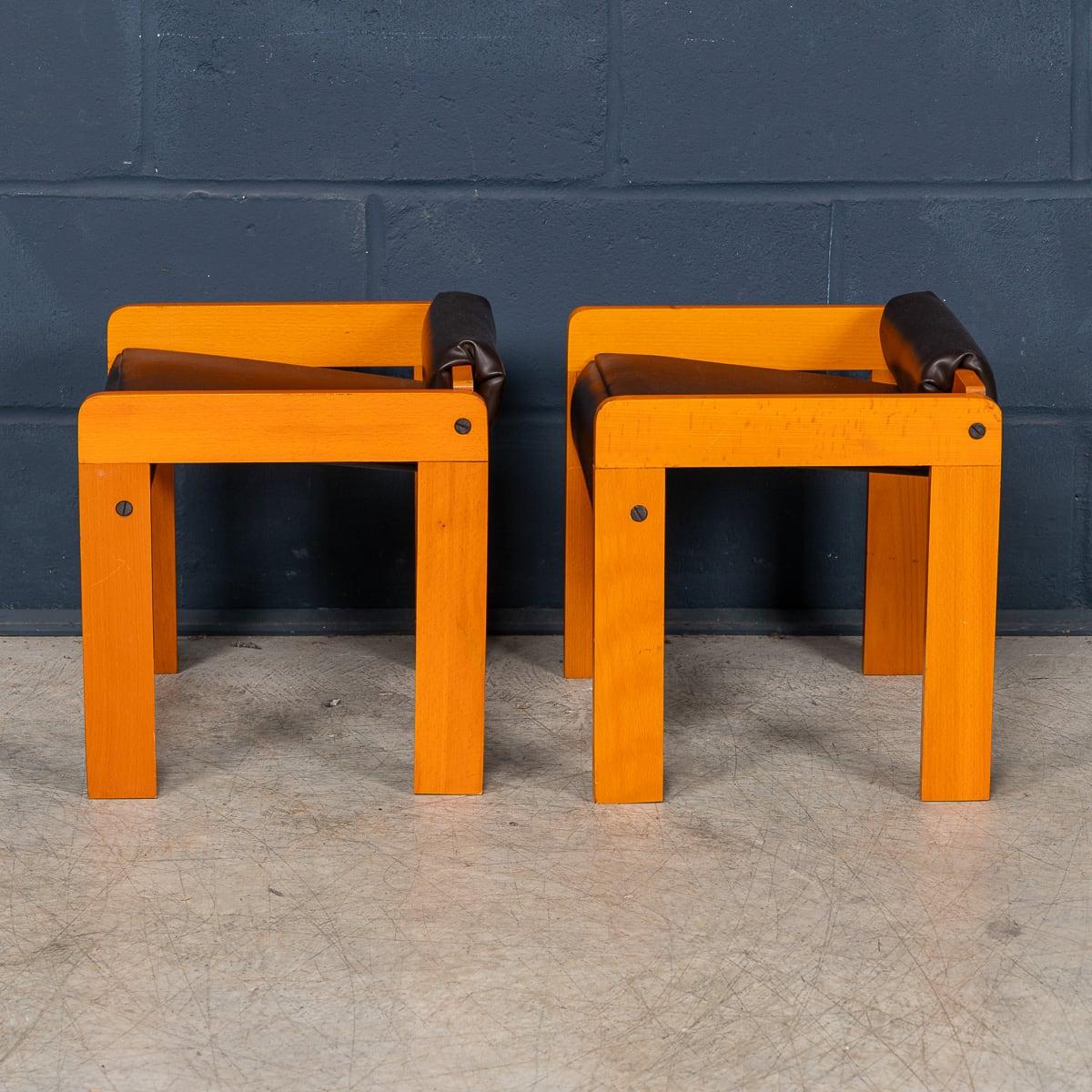 20th Century Italian Pair Of Children's Bauhaus Style Armchairs c.1980 In Good Condition For Sale In Royal Tunbridge Wells, Kent
