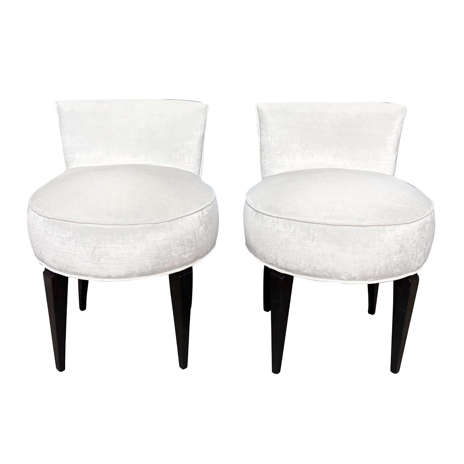 Mid-Century Modern 20th Century Italian Pair of Dresser Chairs in the Style of Malatesta & Masson For Sale