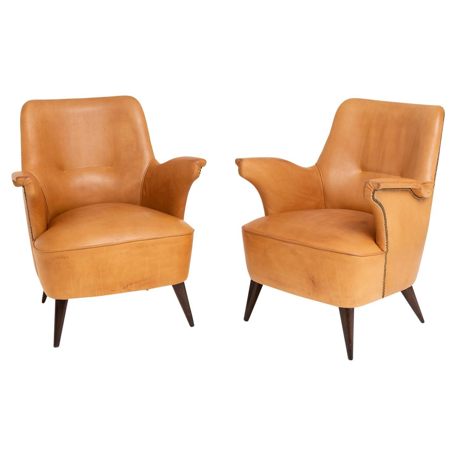 20th Century Italian Pair of Faux Leather Club Chairs Attributed to Nino Zoncada