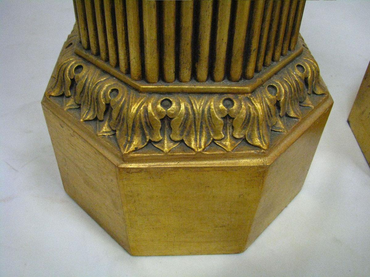 20th Century Italian Pair of Gilded Wood Columns / Pedestals / Stands For Sale 5