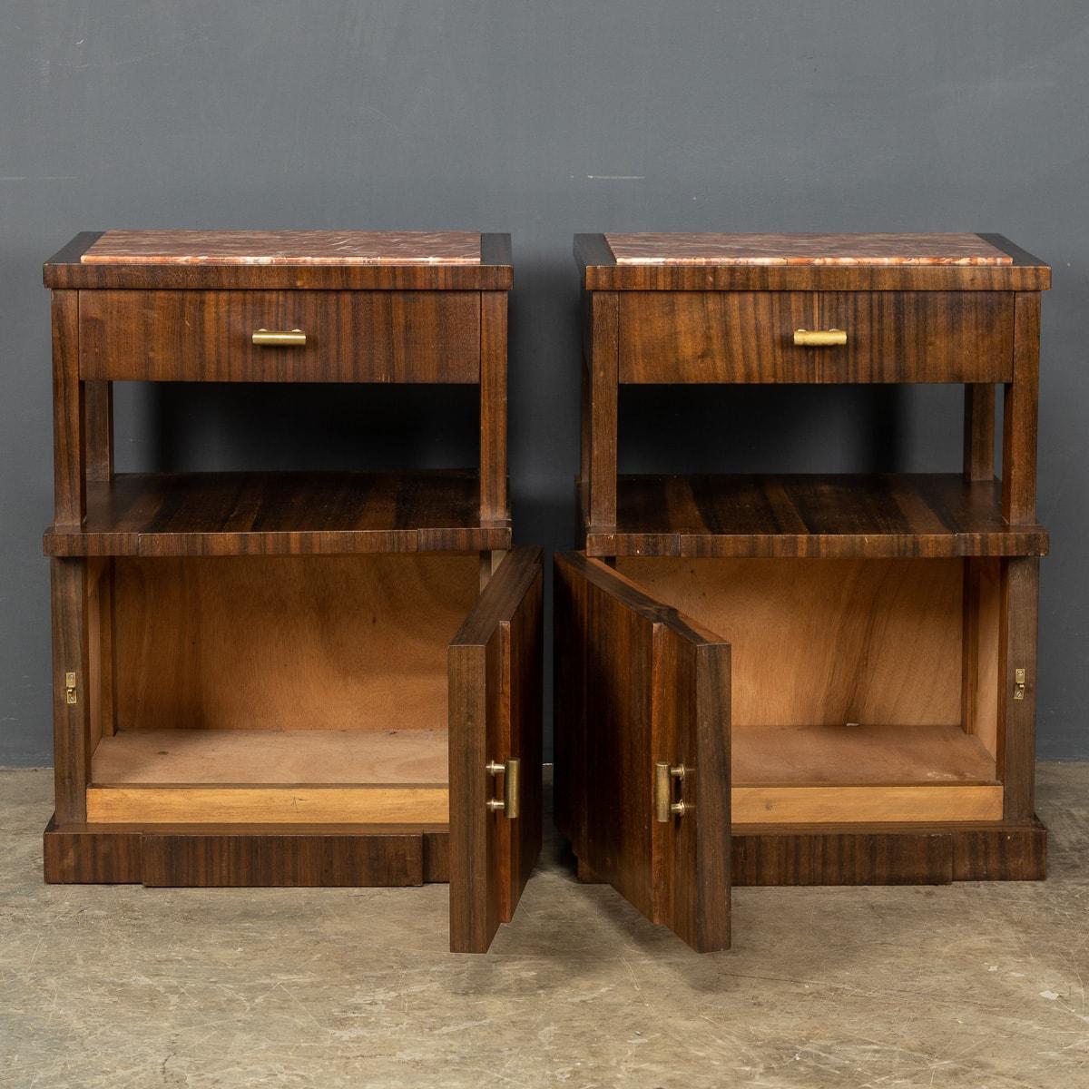 20th Century Italian Pair of Kingwood & Marble Bedside Cabinets, C.1950 For Sale 1