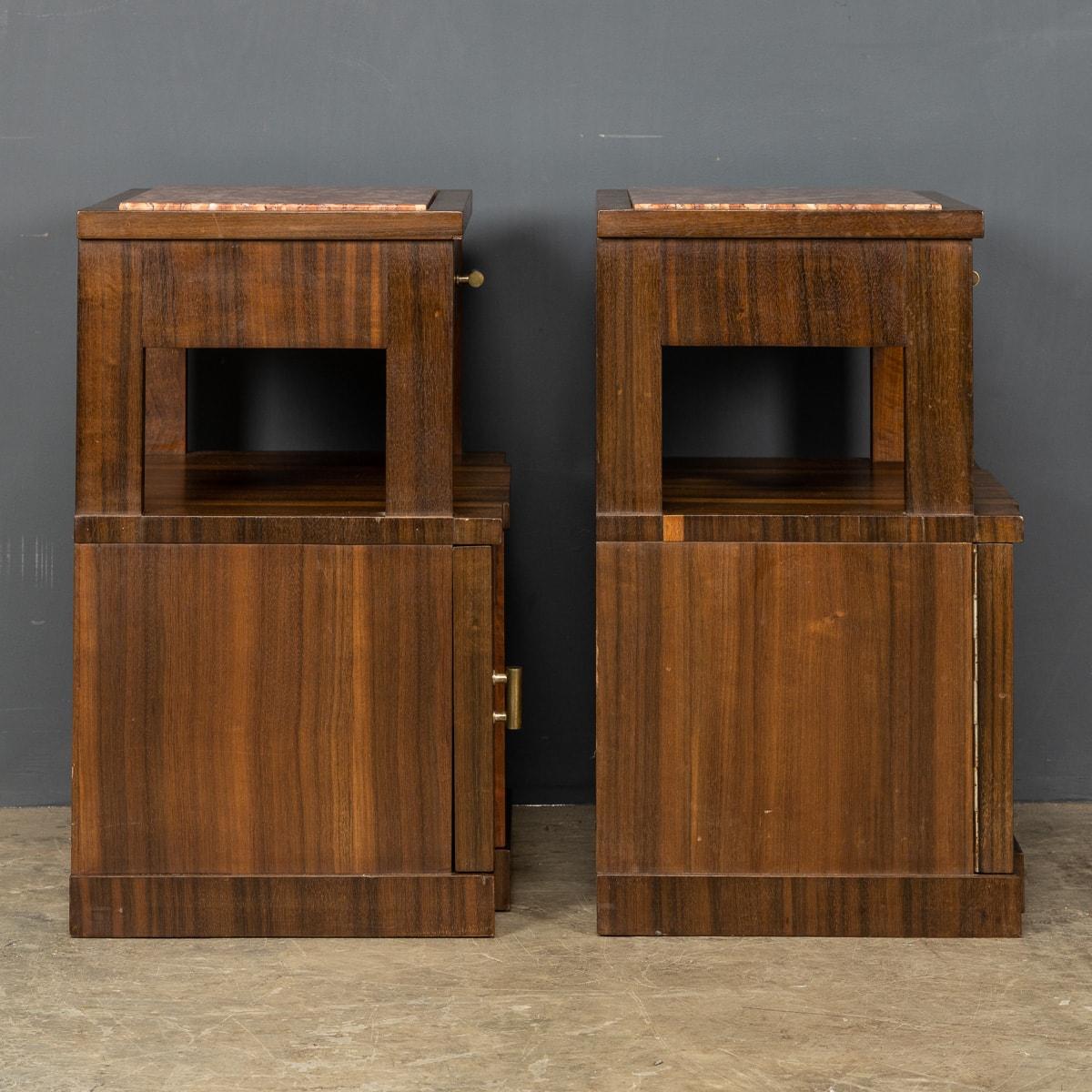 20th Century Italian Pair of Kingwood & Marble Bedside Cabinets, C.1950 For Sale 4