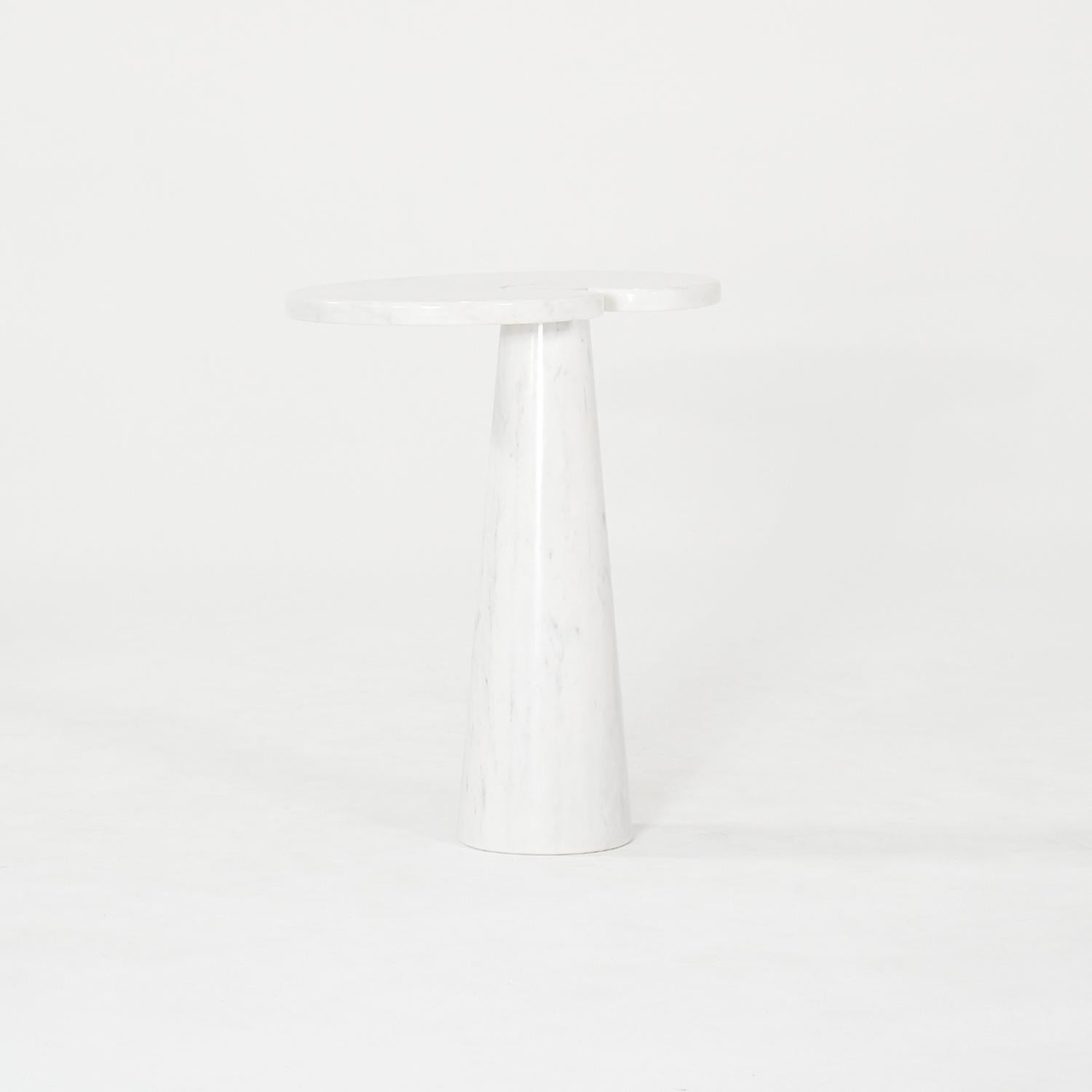 Hand-Crafted 20th Century Italian Pair of Marble Side Tables by Angelo Mangiarotti & Skipper For Sale